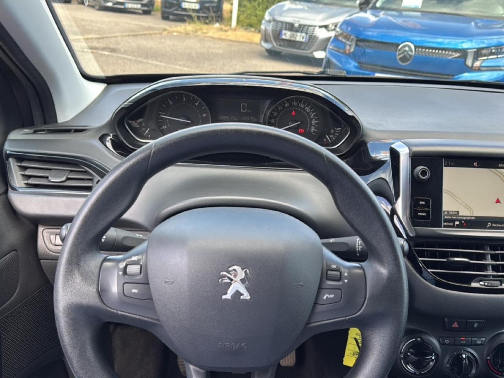 Peugeot 208 1.5 BLUEHDI 100 ACTIVE (2019) - Foto 19