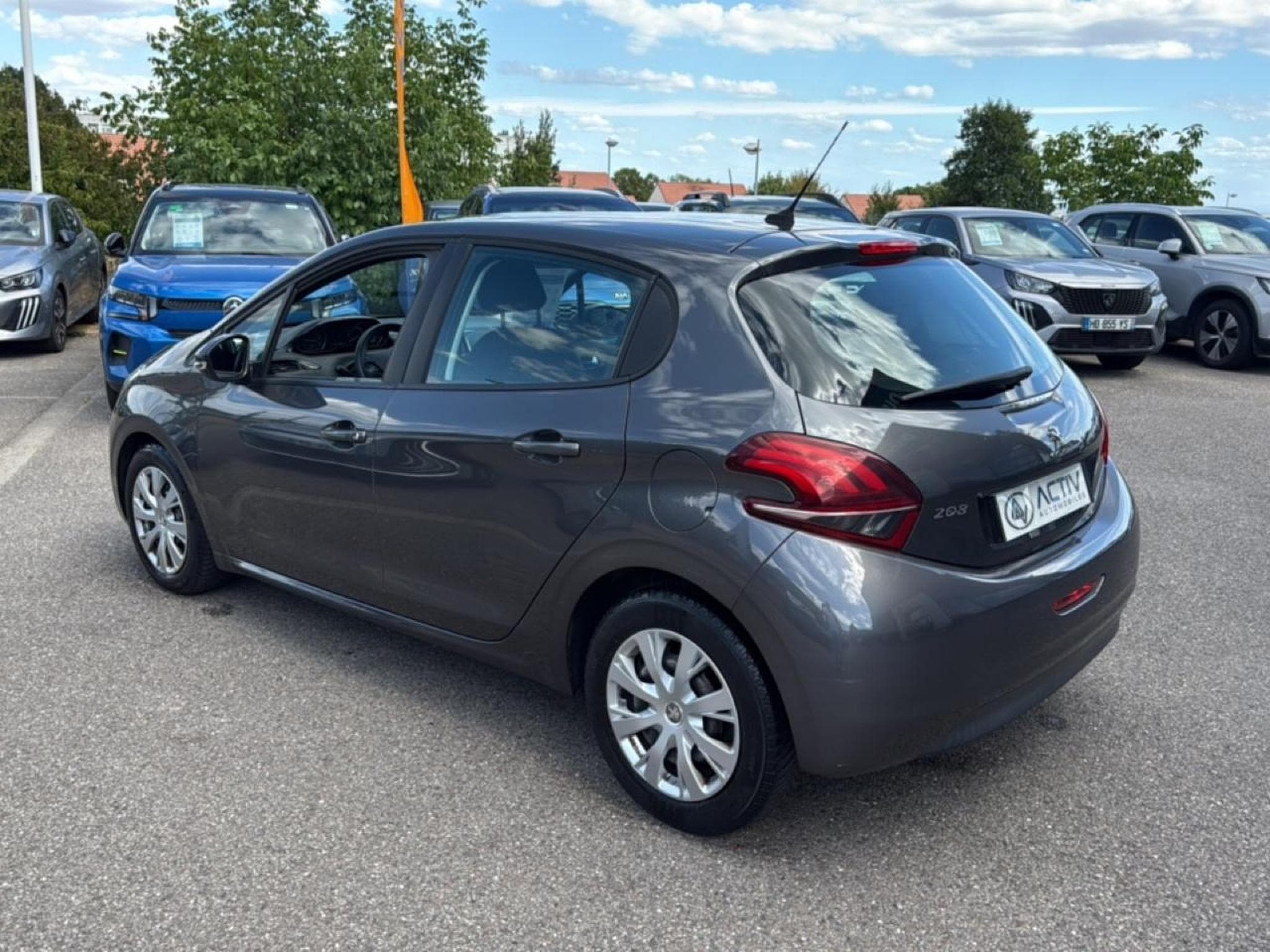 Peugeot 208 1.5 BLUEHDI 100 ACTIVE (2019) - Foto 9