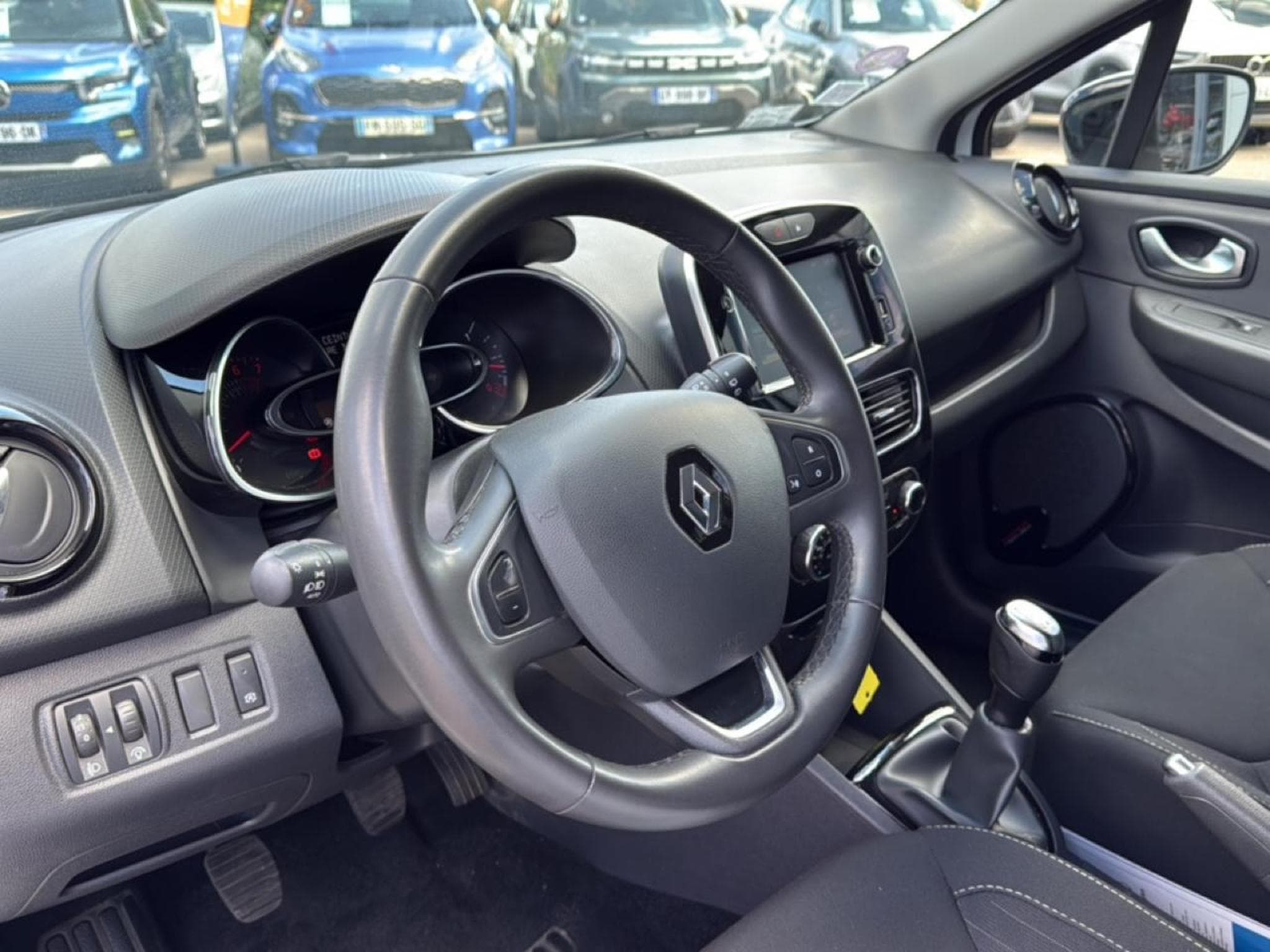 Renault CLIO IV ESTATE 0.9 TCE 90 ENERGY LIMITED (2019) - Foto 16