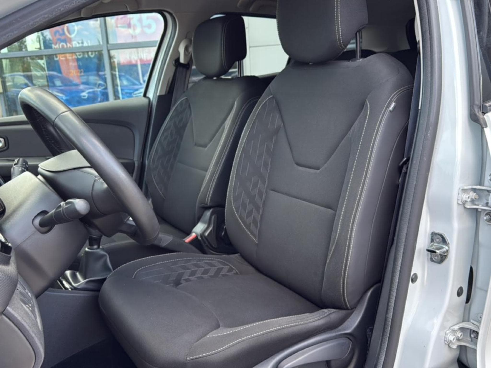 Renault CLIO IV ESTATE 0.9 TCE 90 ENERGY LIMITED (2019) - Foto 19