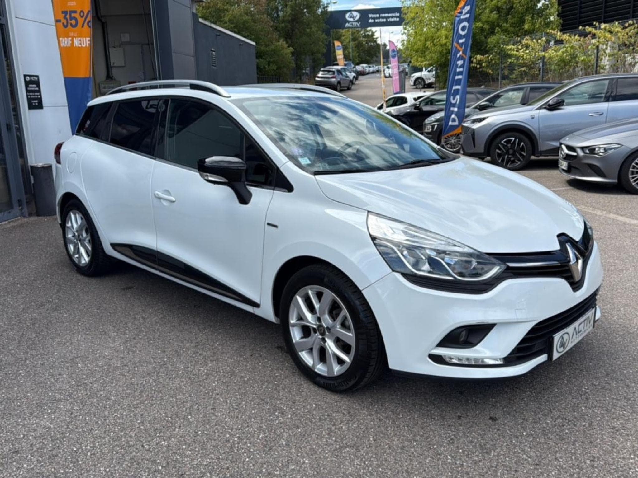 Renault CLIO IV ESTATE 0.9 TCE 90 ENERGY LIMITED (2019) - Foto 3