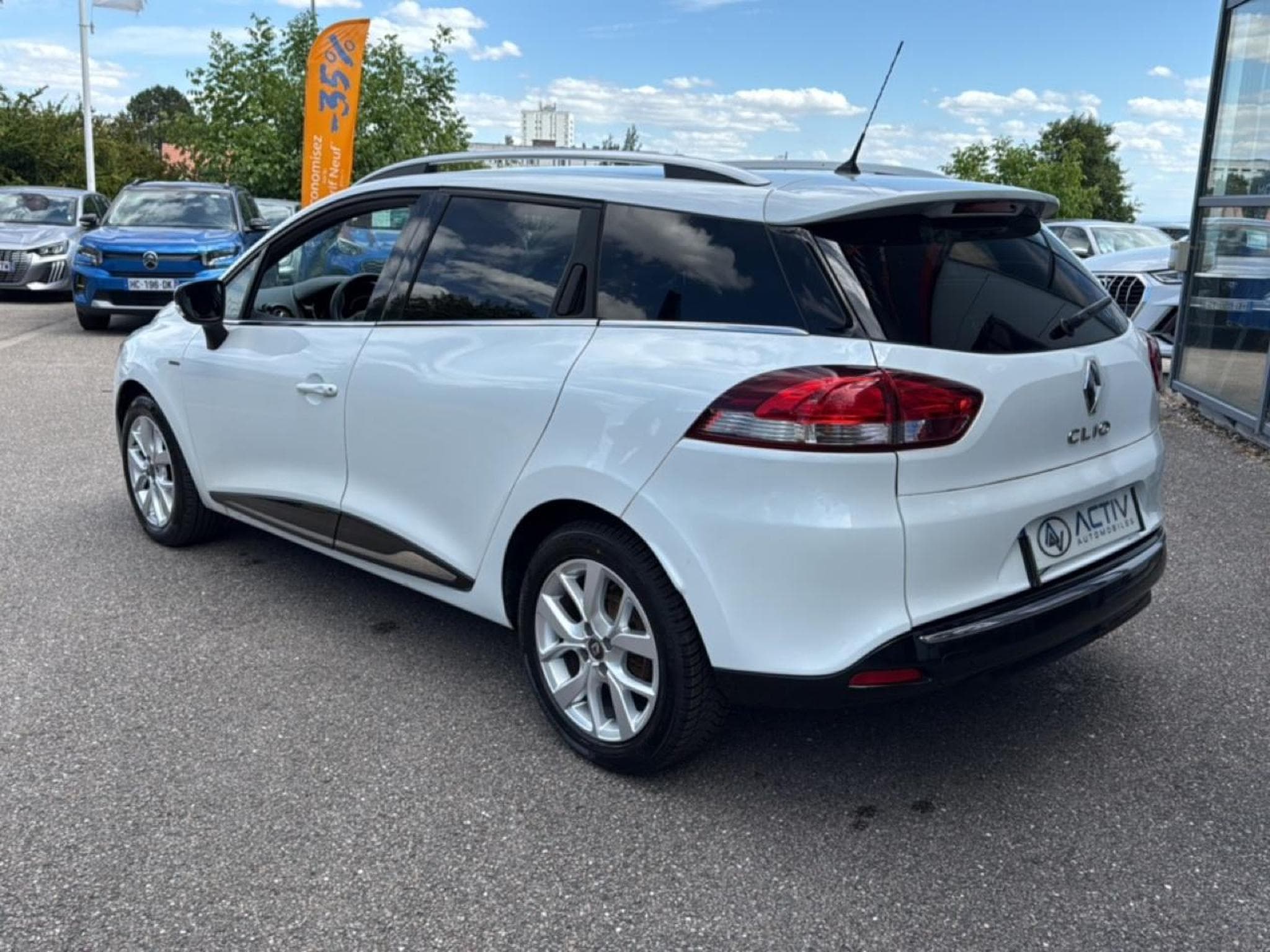 Renault CLIO IV ESTATE 0.9 TCE 90 ENERGY LIMITED (2019) - Foto 6