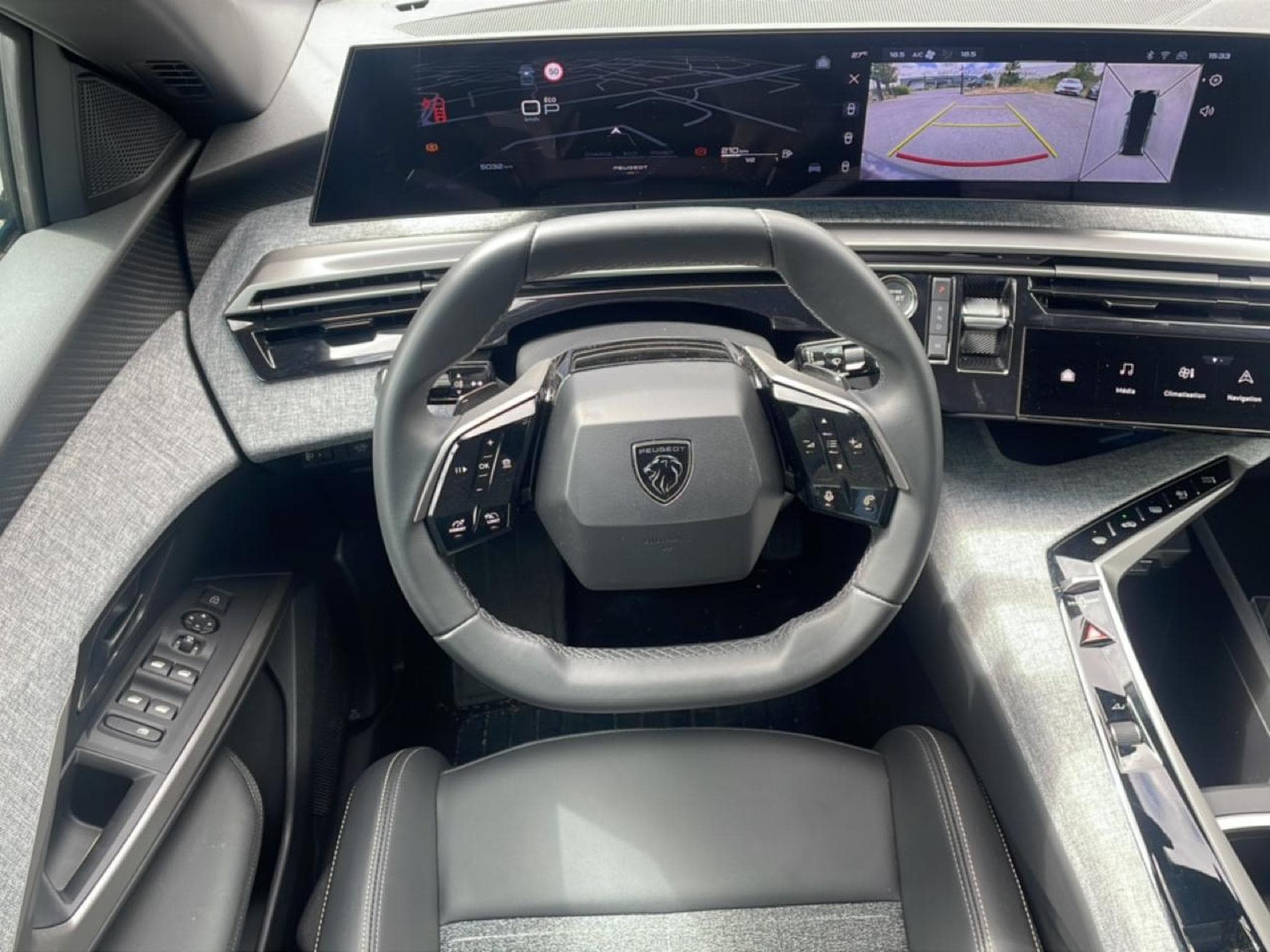 Peugeot 5008 HYBRID 145 ALLURE E-DCS6 (2025) - Foto 10