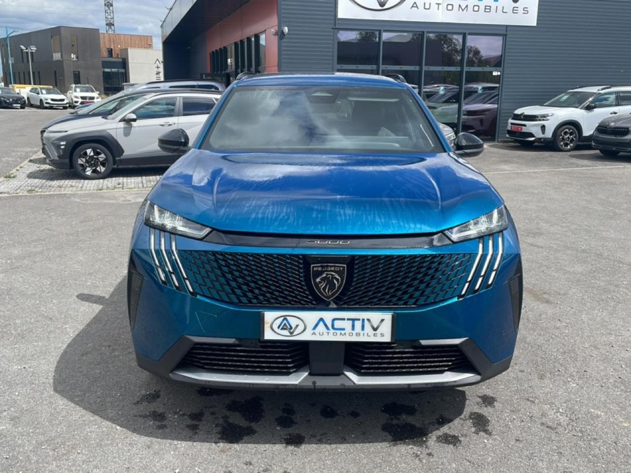 Peugeot 5008 HYBRID 145 ALLURE E-DCS6 (2025) - Foto 2