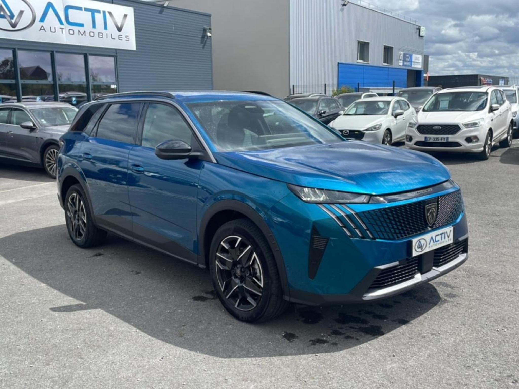 Peugeot 5008 HYBRID 145 ALLURE E-DCS6 (2025) - Foto 3