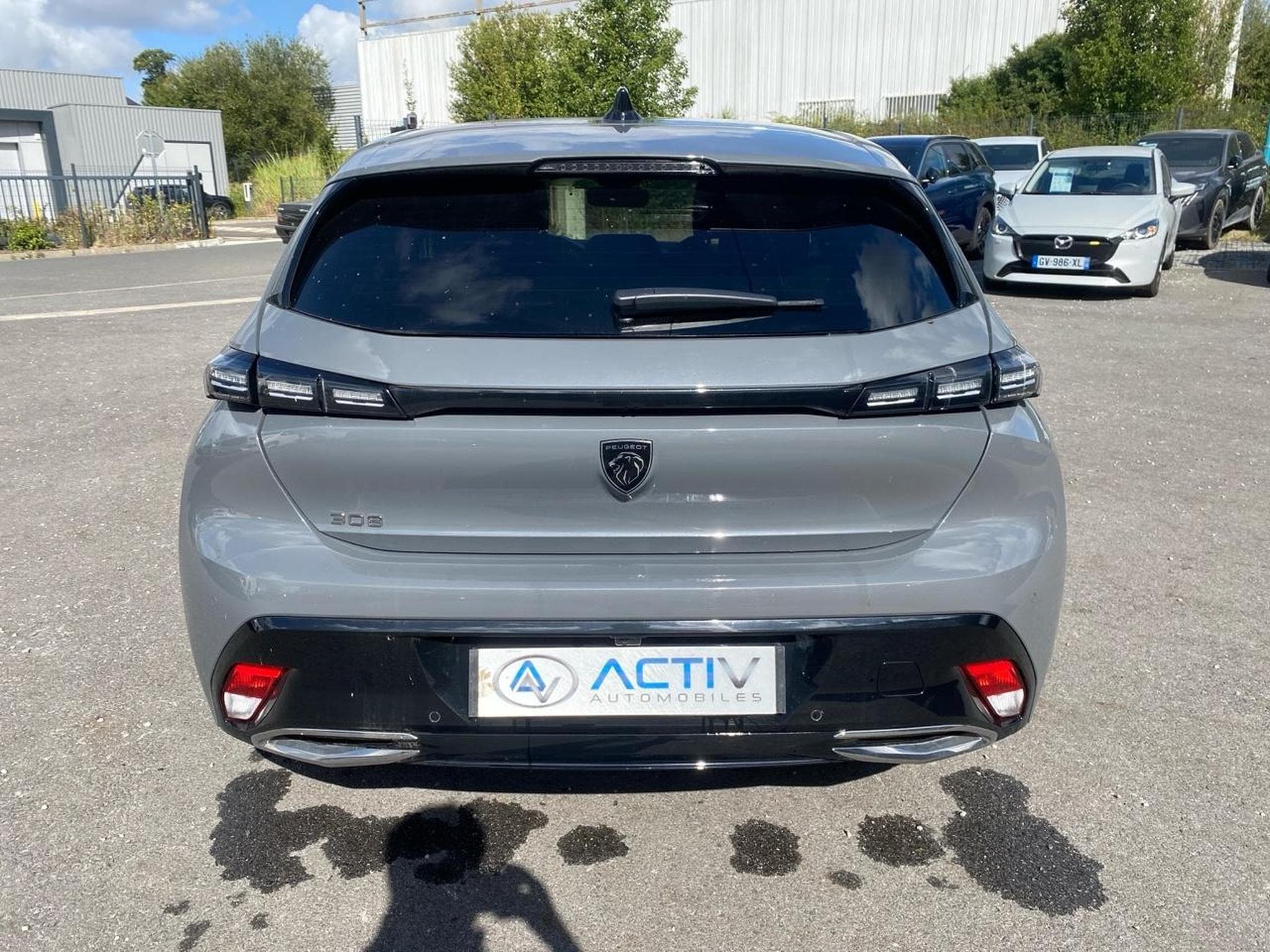 Peugeot 308 1.5 BLUEHDI 130 ALLURE EAT8 (2025) - Foto 6