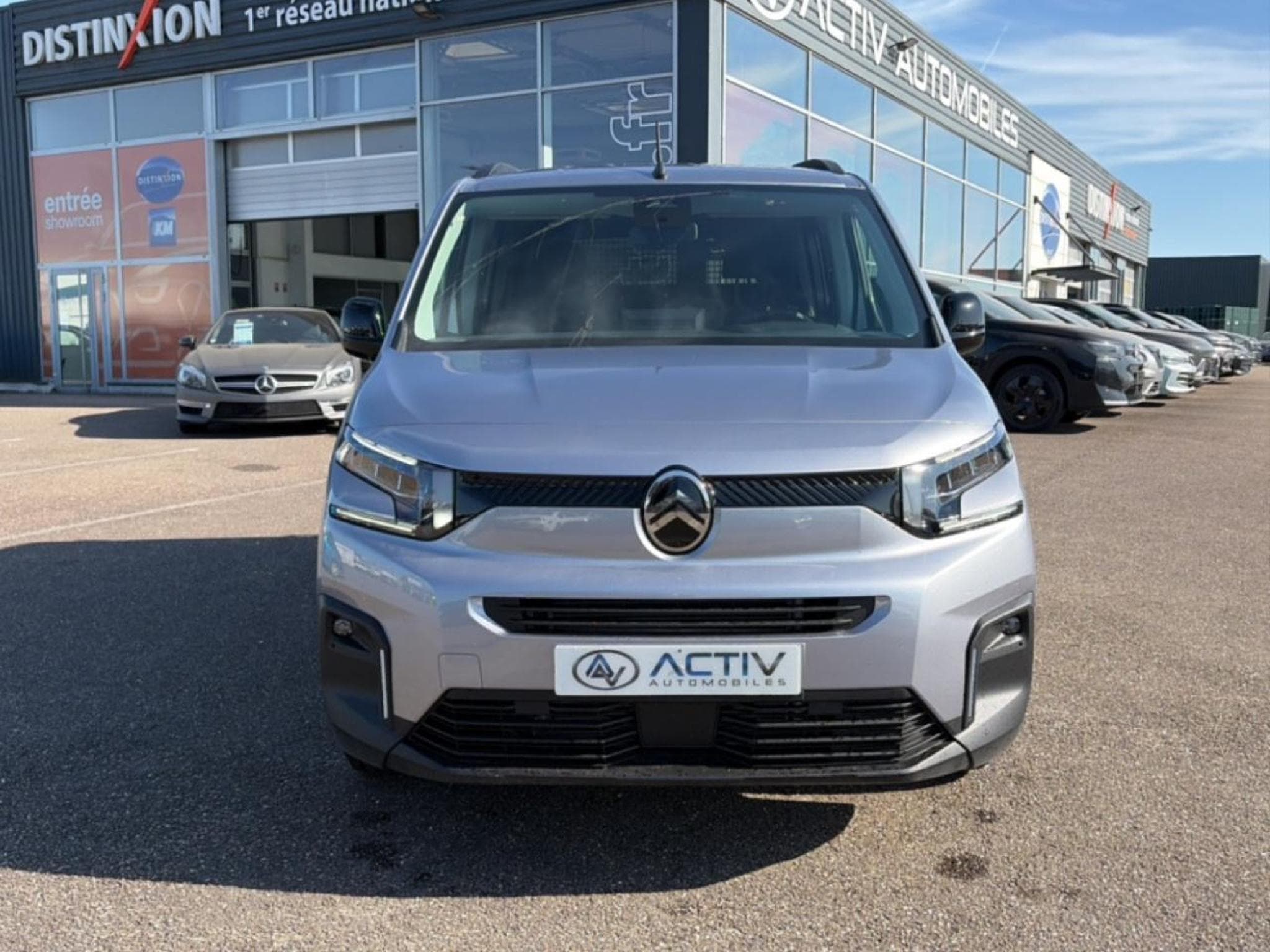 Citroen BERLINGO N1 1.5 BLUE HDI 130 M PLUS EAT8 (2026) - Foto 2
