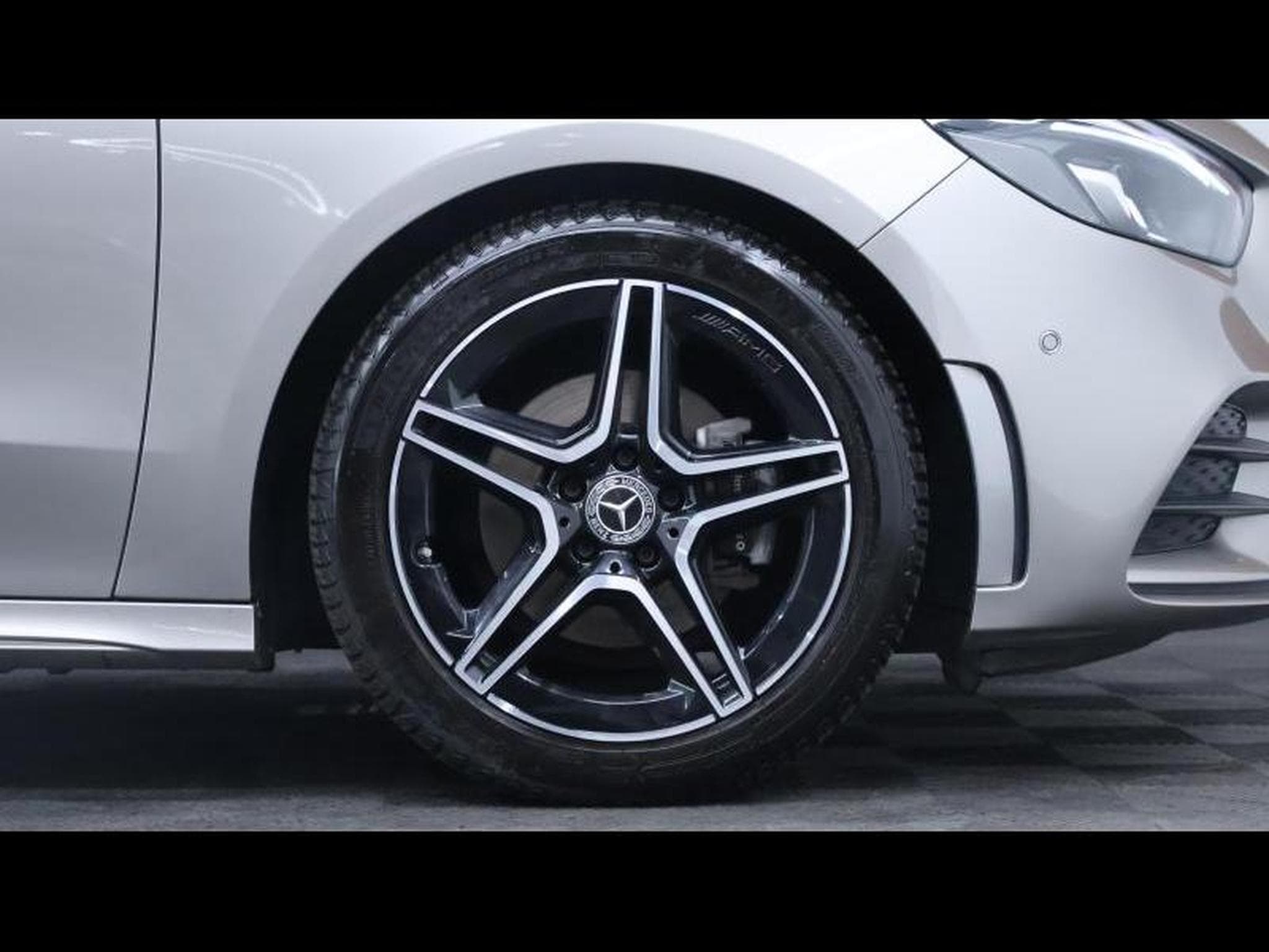 Mercedes B 200 AMG Line 7G-DCT (2020) - Photo 10