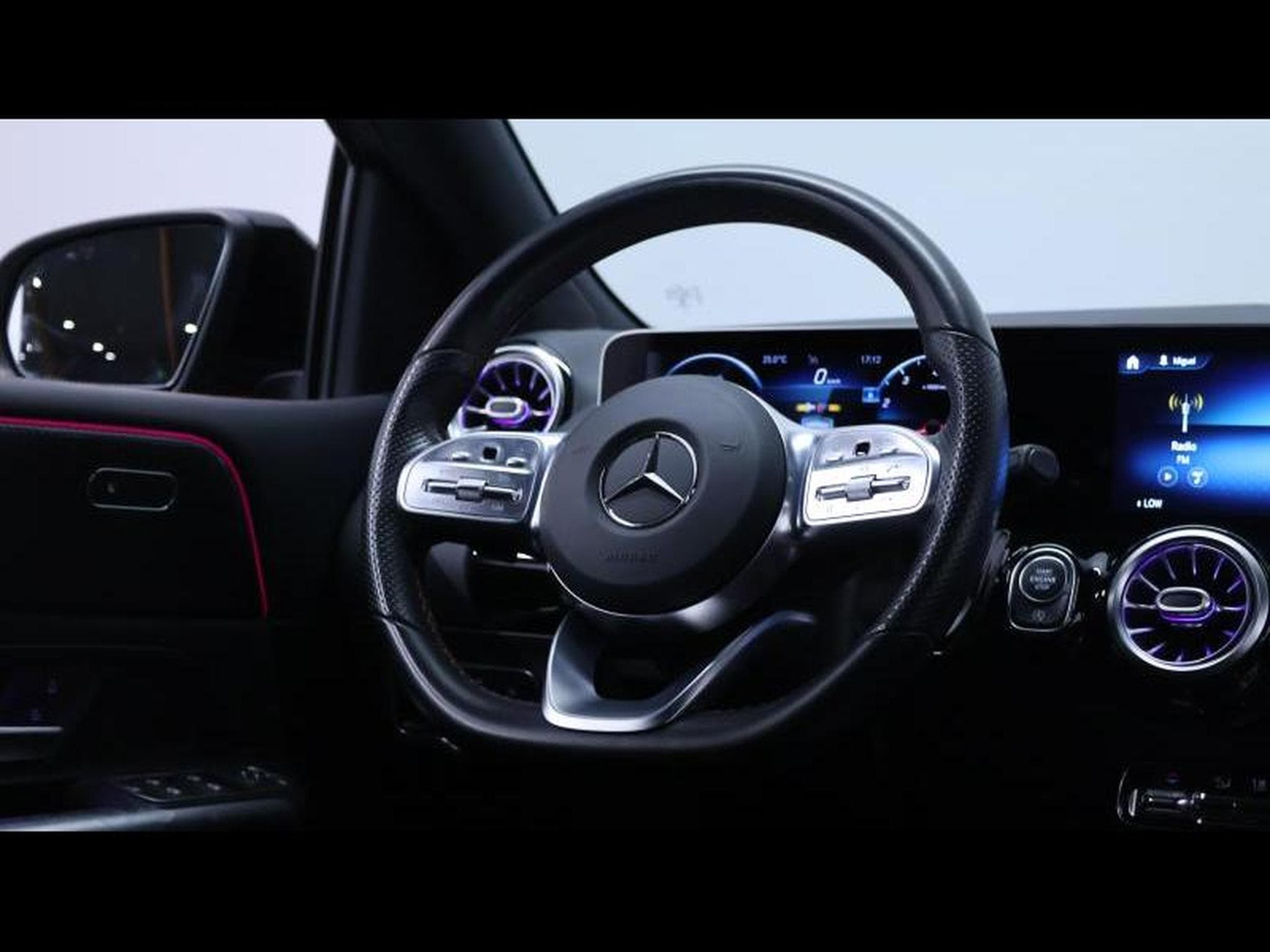 Mercedes B 200 AMG Line 7G-DCT (2020) - Photo 16