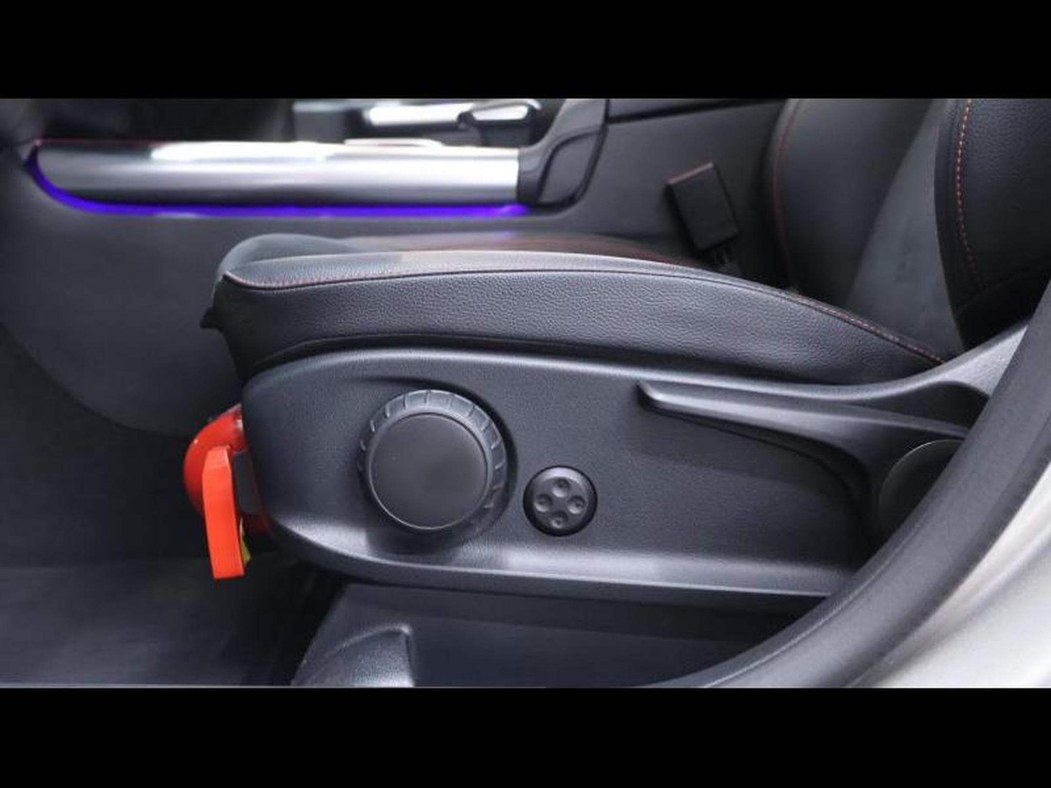 Mercedes B 200 AMG Line 7G-DCT (2020) - Photo 26