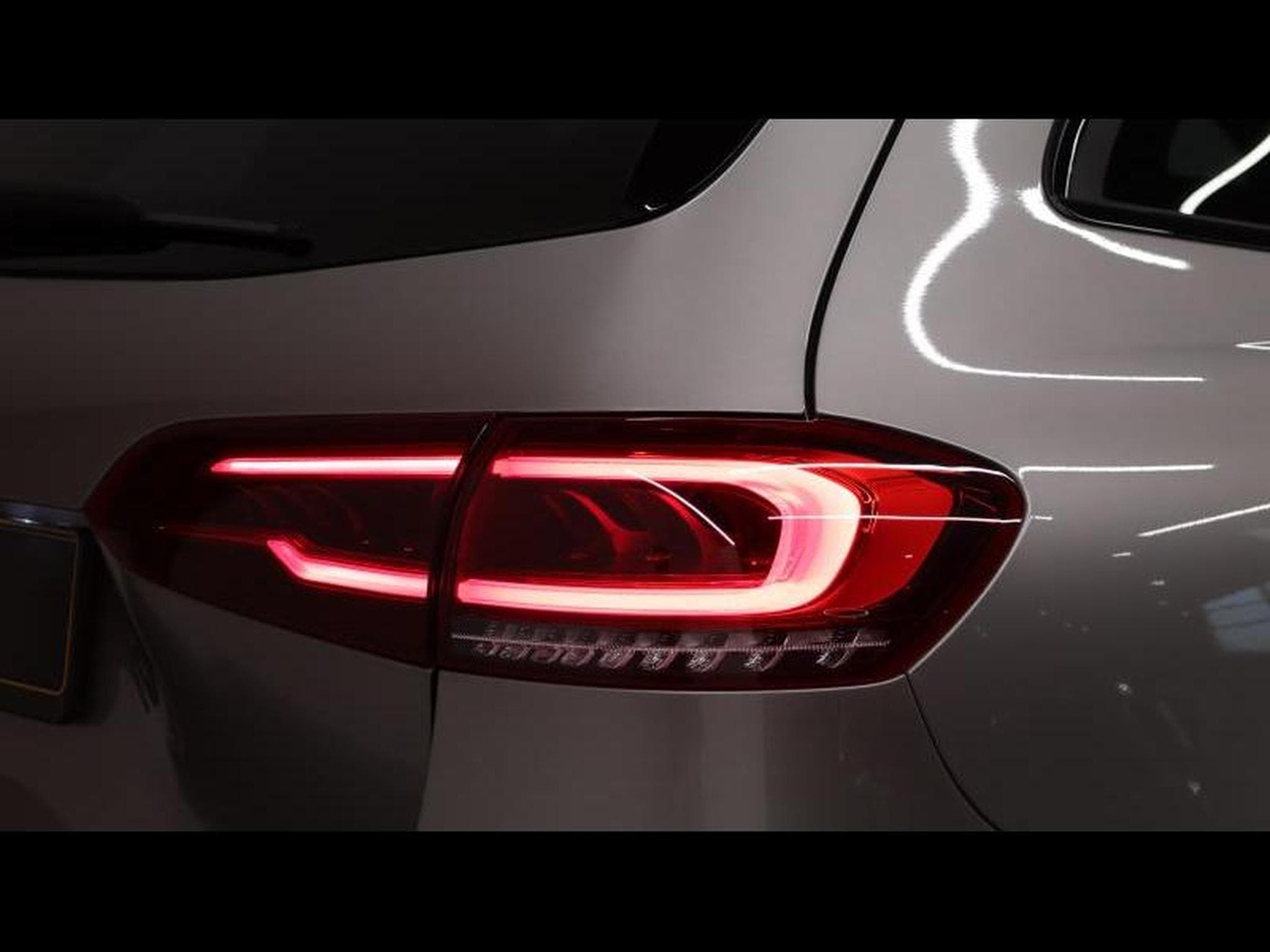 Mercedes B 200 AMG Line 7G-DCT (2020) - Photo 9