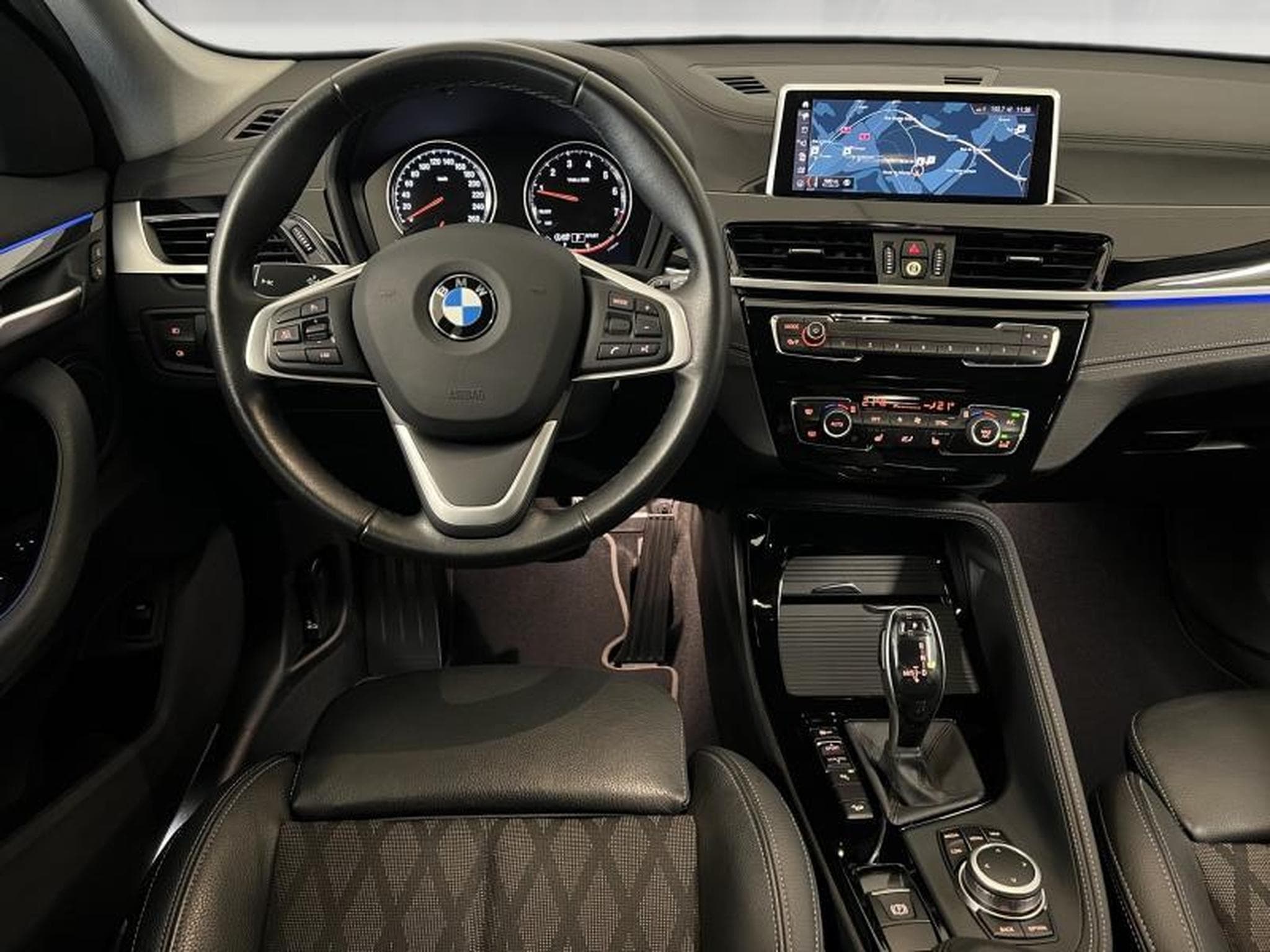 BMW X1 X Drive (2019) - Photo 17