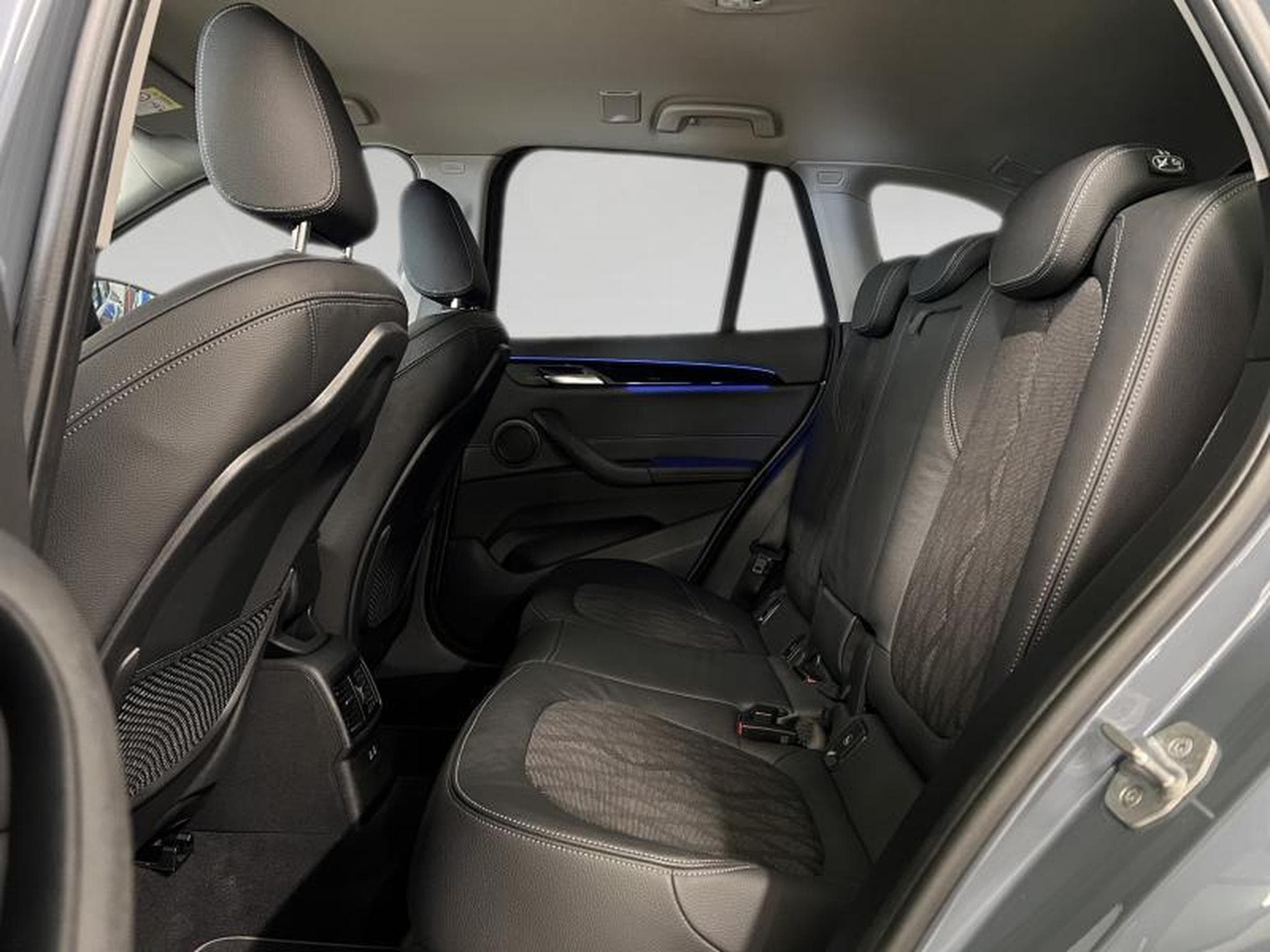 BMW X1 X Drive (2019) - Photo 18