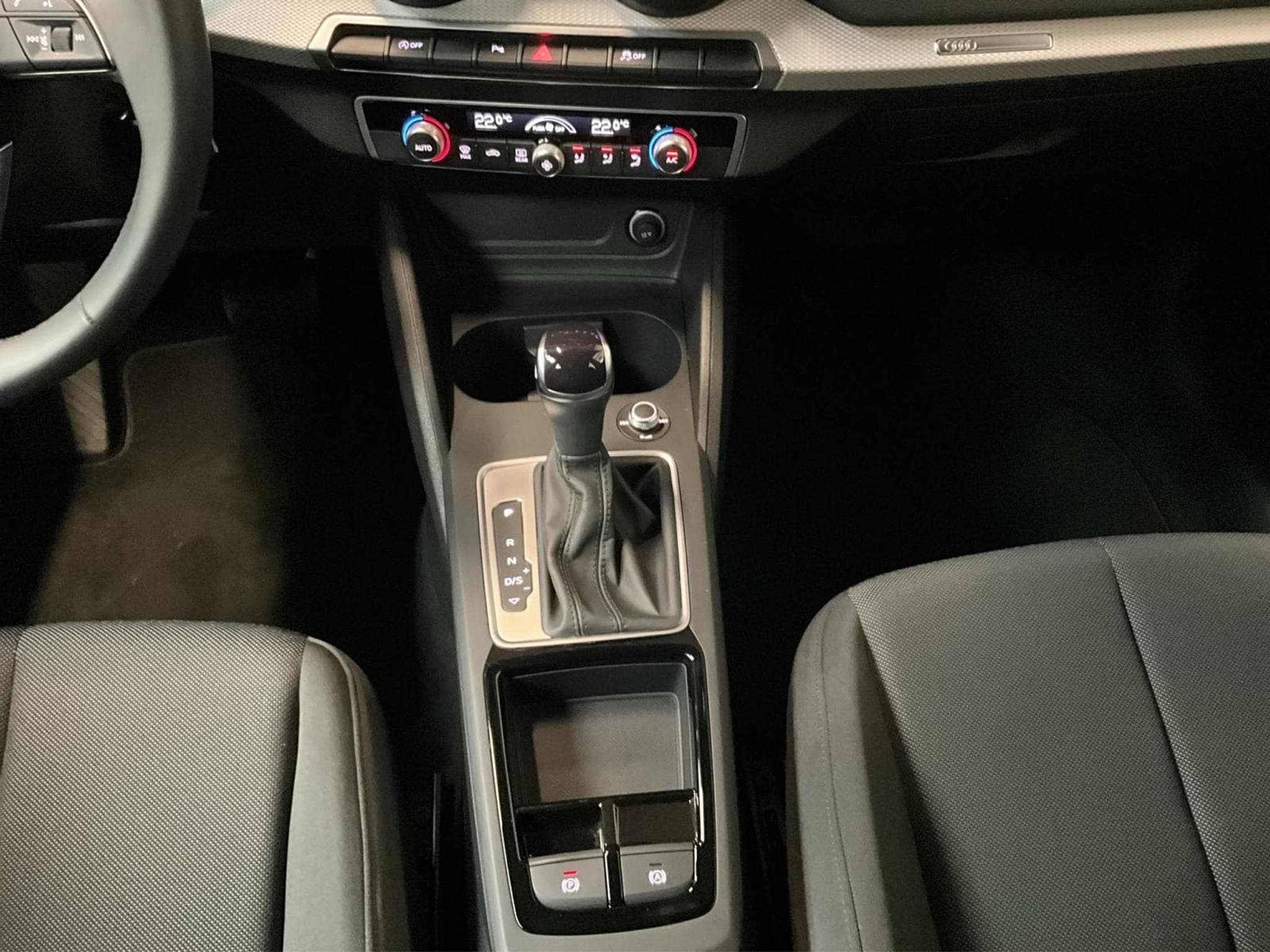 Audi Q2 Advanced+35TFSI+S-Tronic+P.Business (2025) - Photo 12