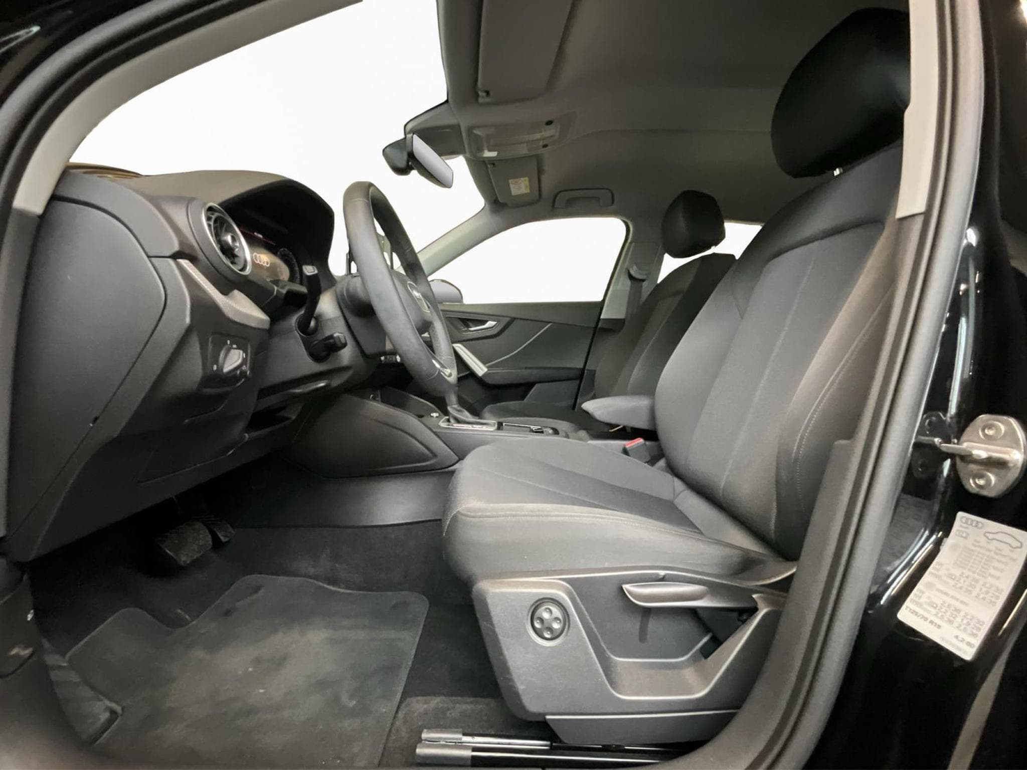 Audi Q2 Advanced+35TFSI+S-Tronic+P.Business (2025) - Photo 9