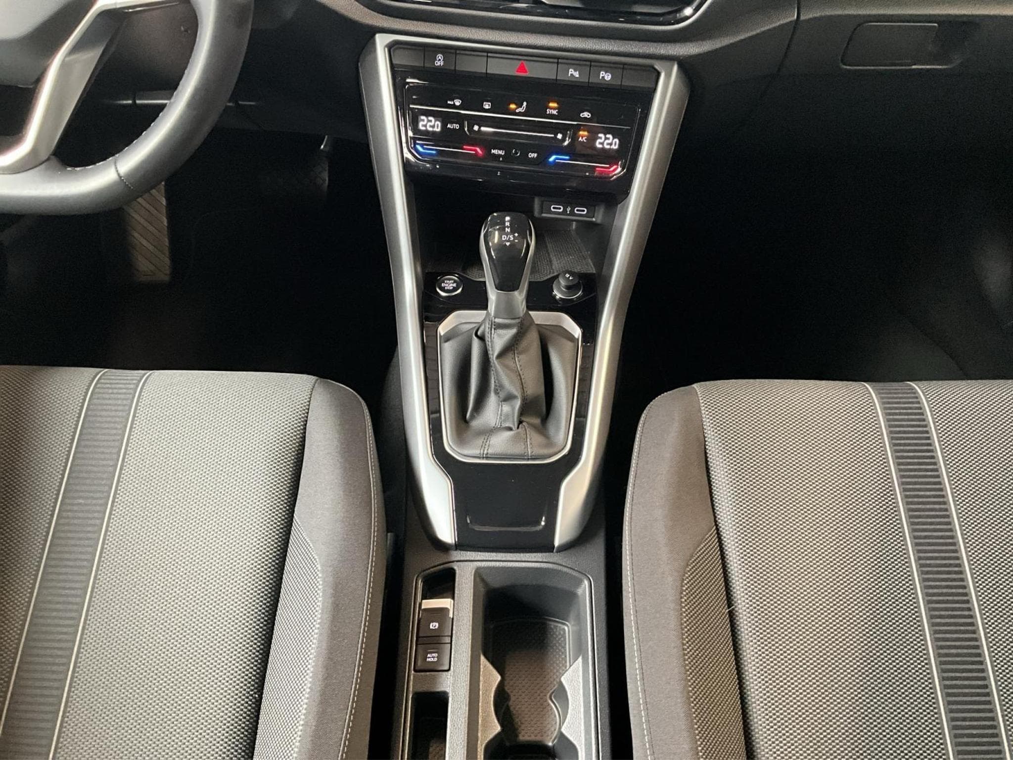 VW T-Roc Life+DSG+Led+Navi+P.Travel+LTE+Keyless (2022) - Photo 12