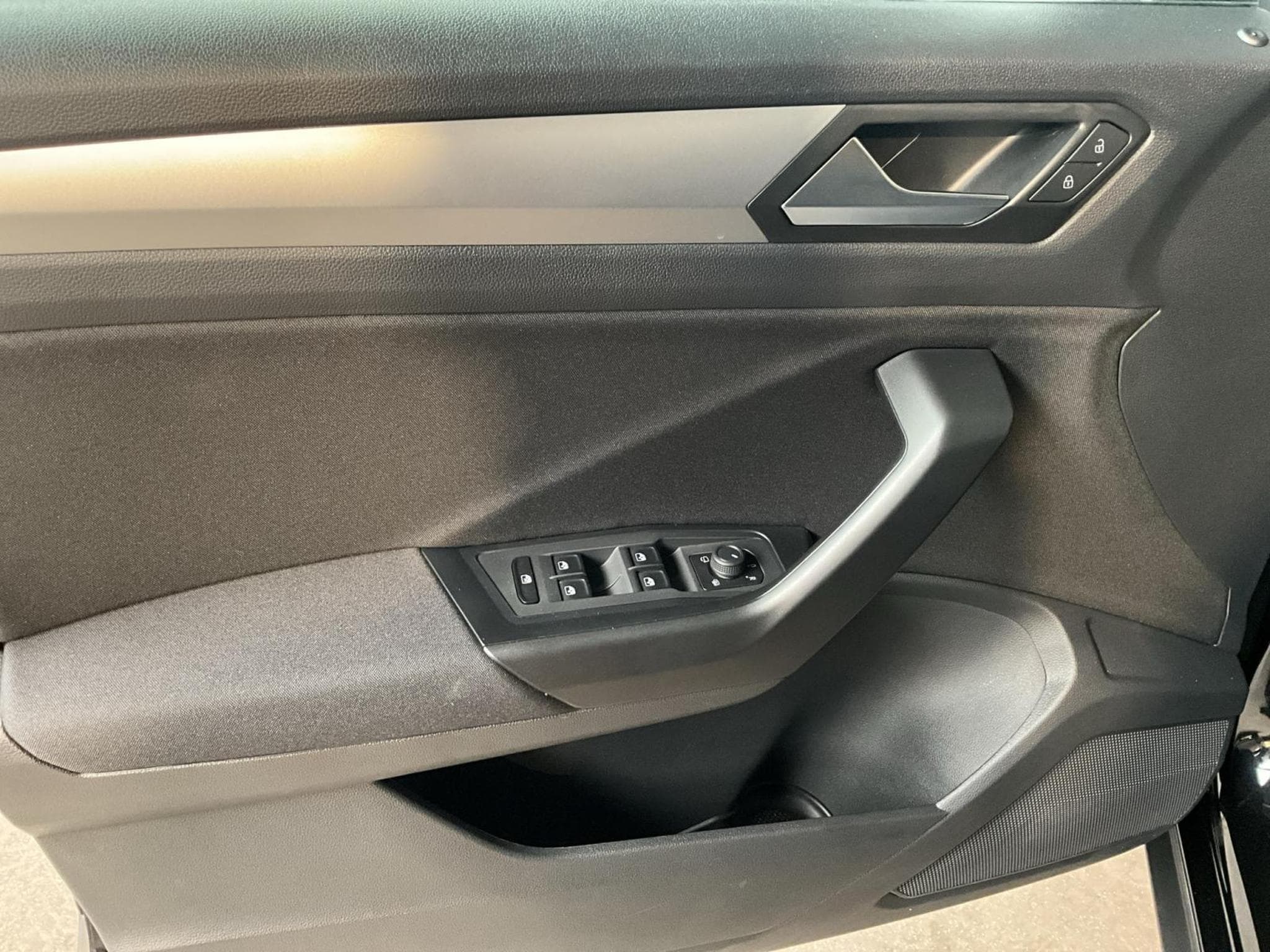 VW T-Roc Life+DSG+Led+Navi+P.Travel+LTE+Keyless (2022) - Photo 14