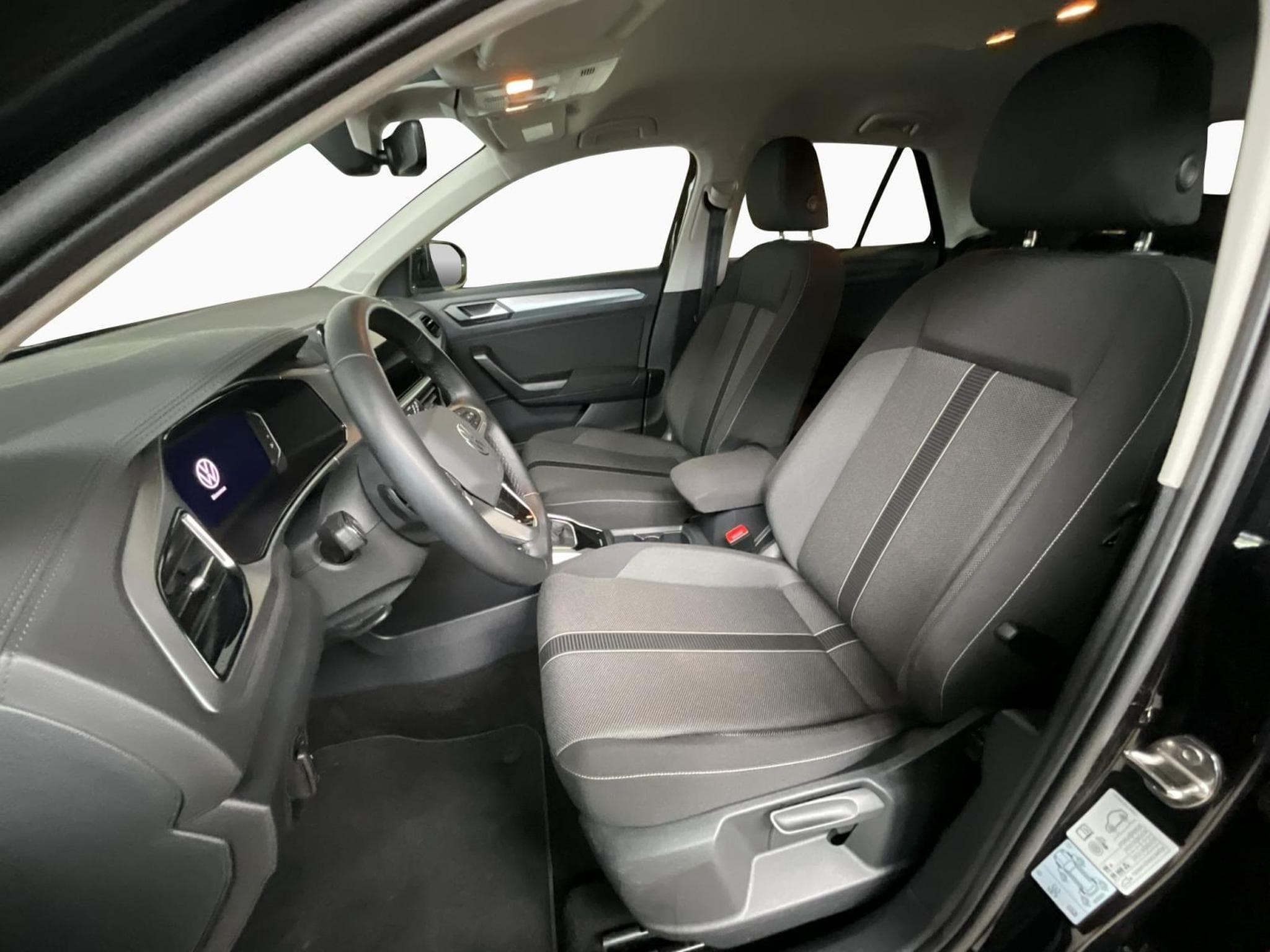 VW T-Roc Life+DSG+Led+Navi+P.Travel+LTE+Keyless (2022) - Photo 9