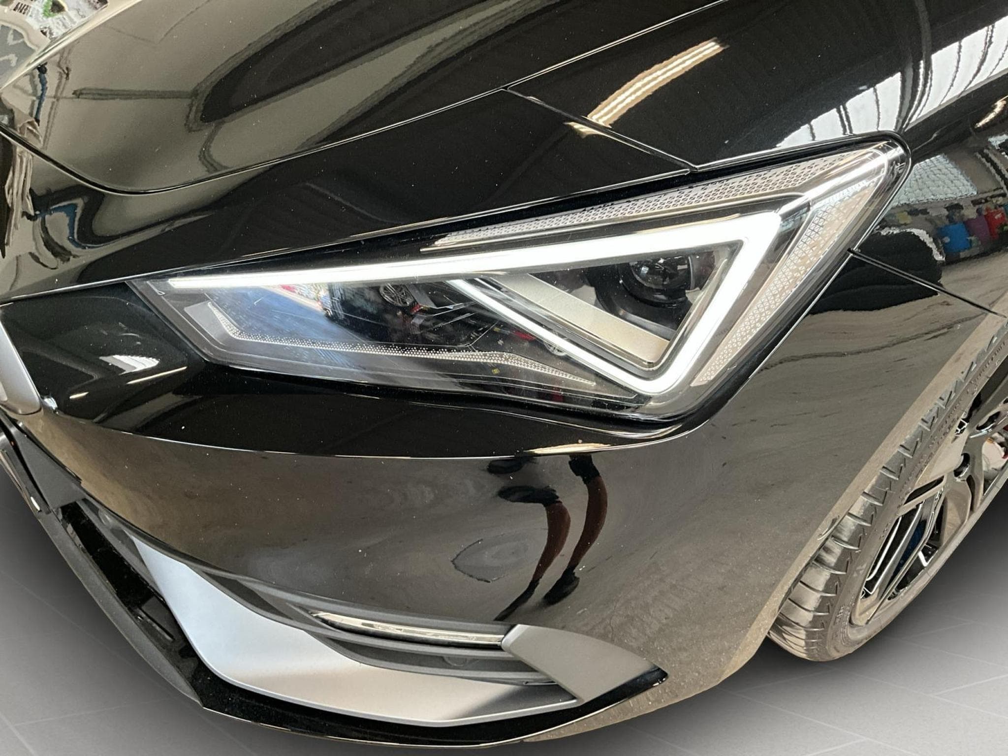 Seat Leon FR+Black-Edition+Matrix-LED+P.Vision+ (2025) - Photo 17