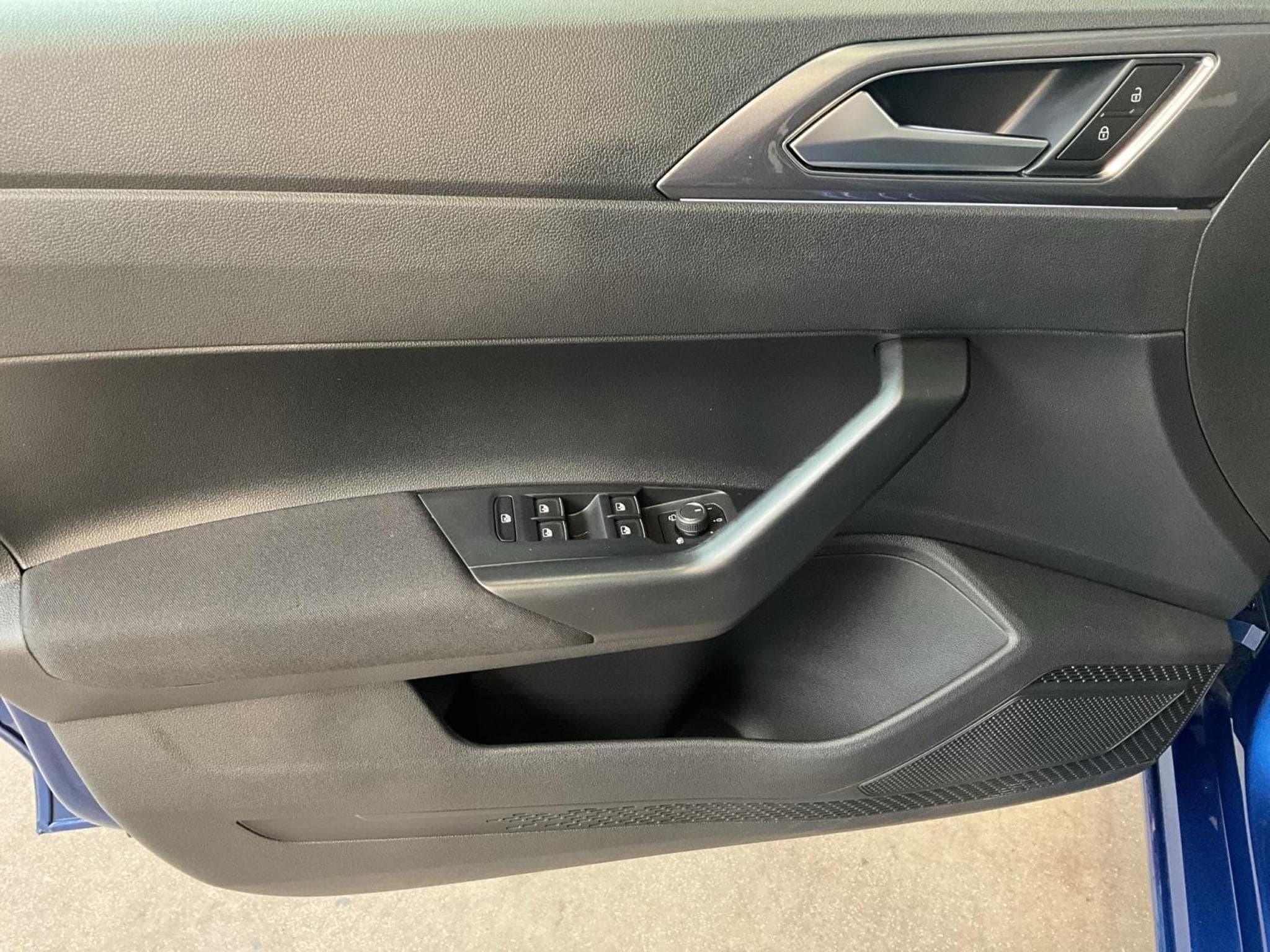 VW Polo Style+P.Assistance+P.Lumiere+Air-Care (2025) - Photo 14