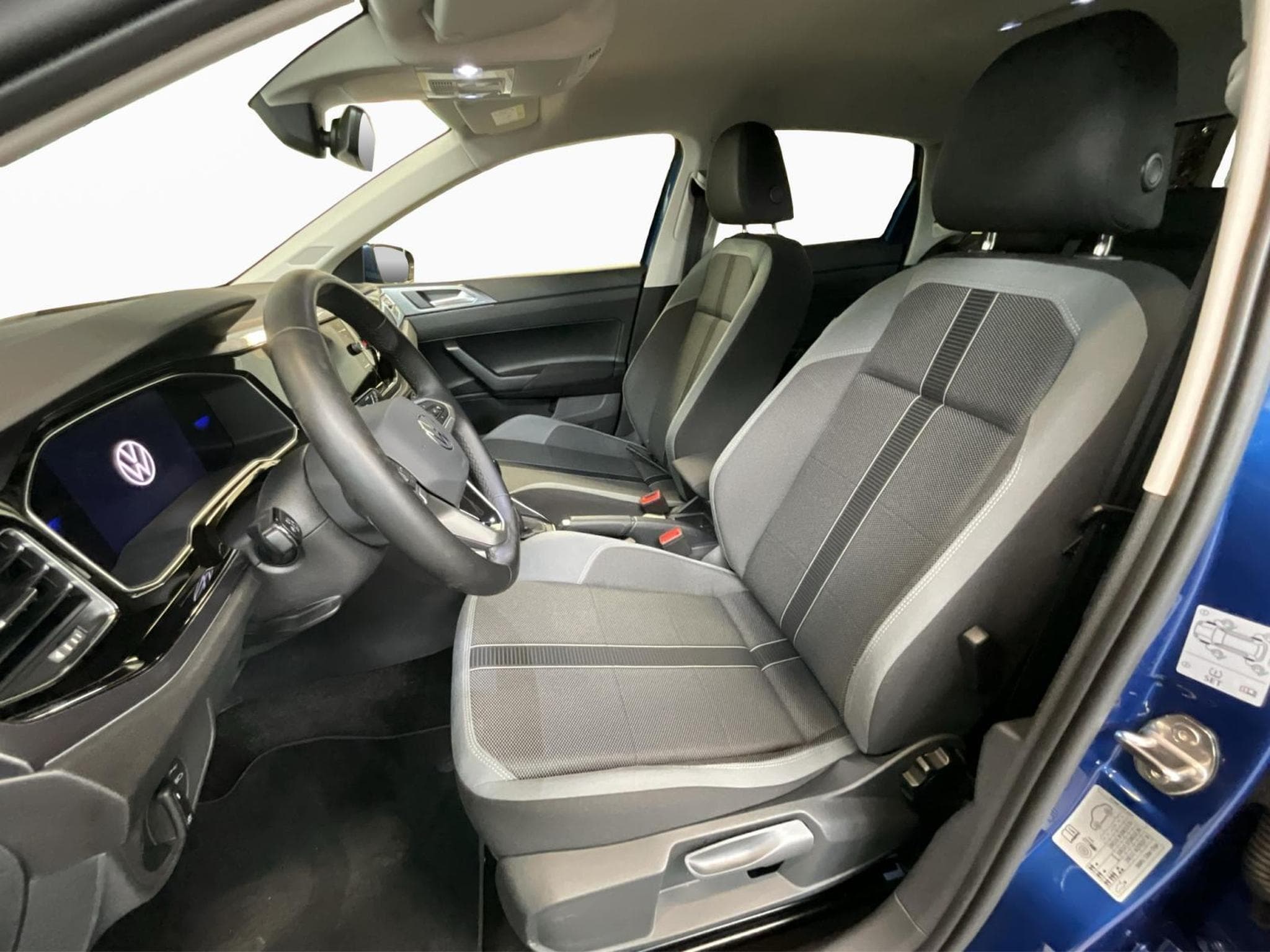 VW Polo Style+P.Assistance+P.Lumiere+Air-Care (2025) - Photo 9