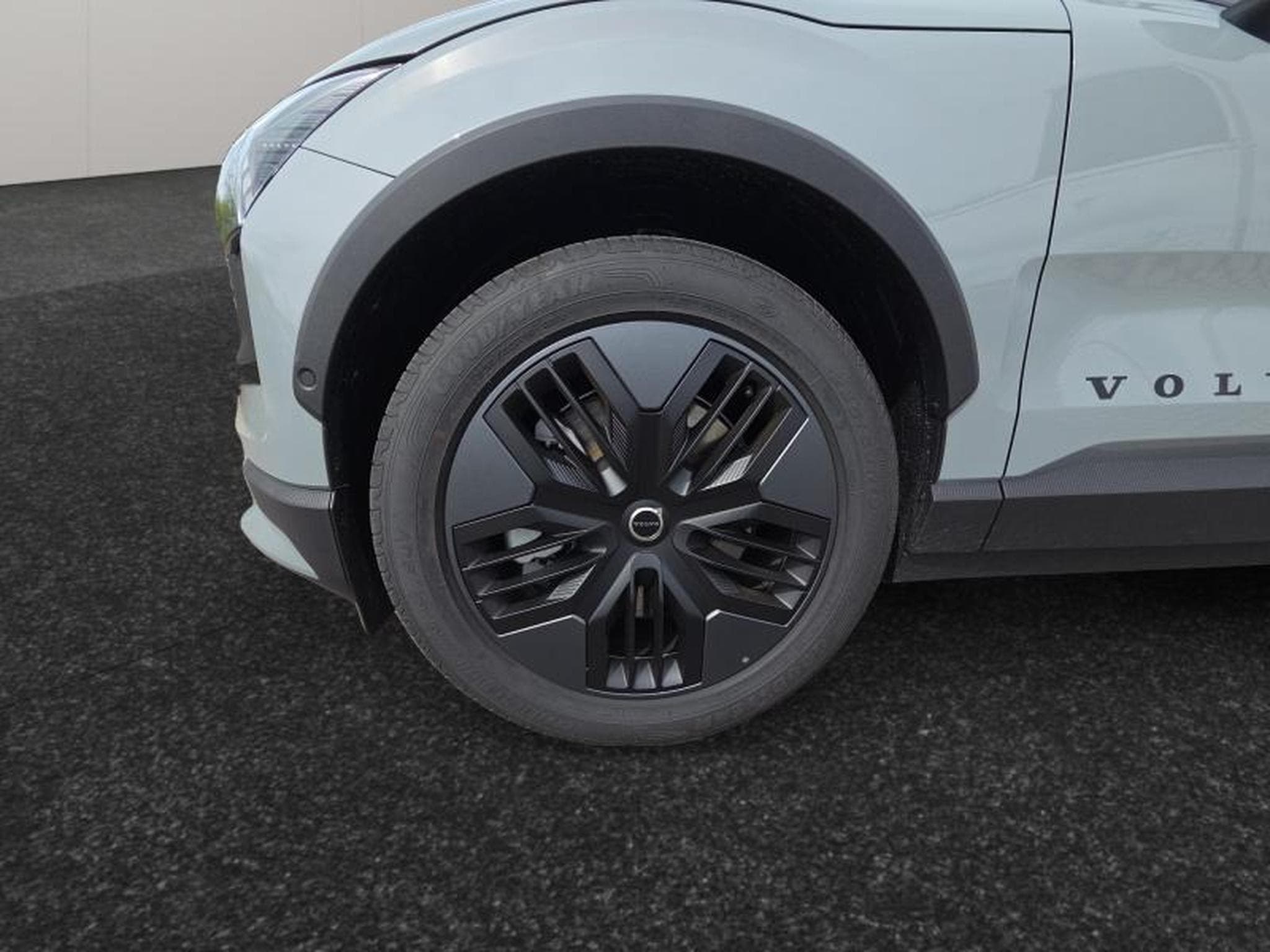 Volvo EX30 Cross Country Ultra Twin / Electrique (2026) - Photo 10