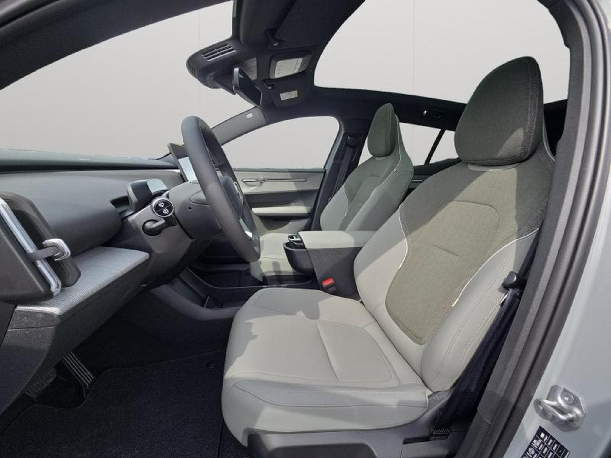 Volvo EX30 Cross Country Ultra Twin / Electrique (2026) - Photo 11