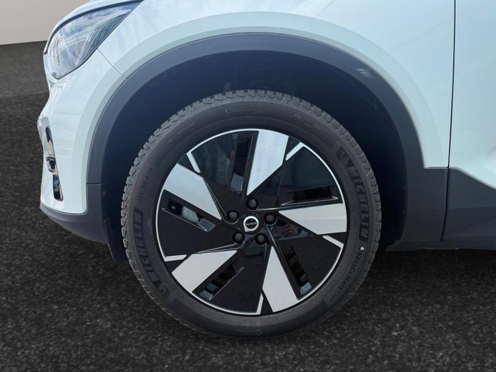 Volvo C40 Core Single Motor Extended Range (2025) - Photo 14