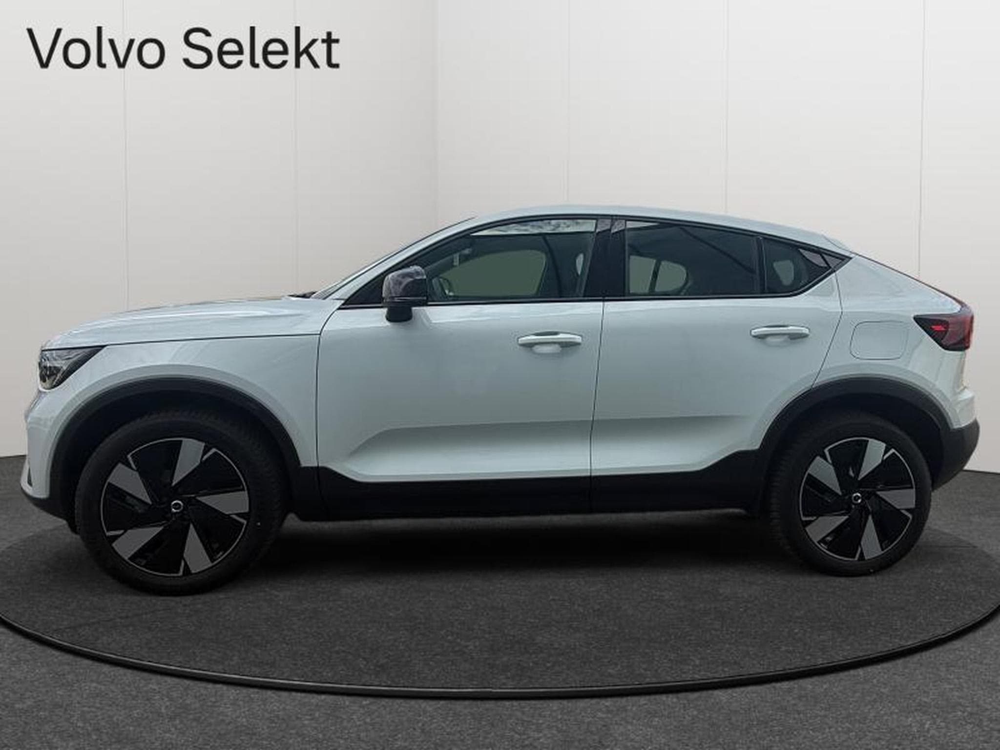 Volvo C40 Core Single Motor Extended Range (2025) - Photo 2