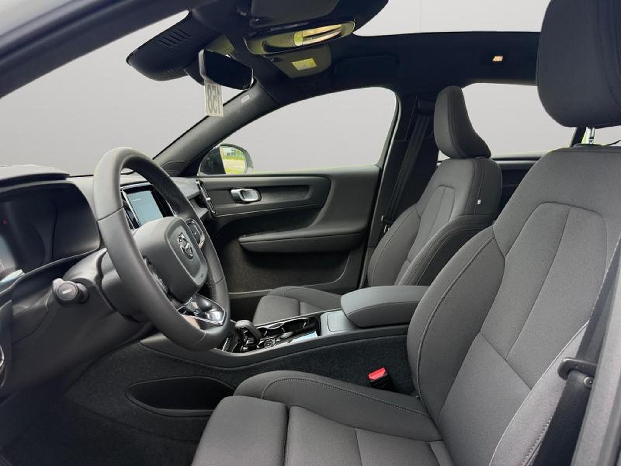 Volvo C40 Core Single Motor Extended Range (2025) - Photo 9
