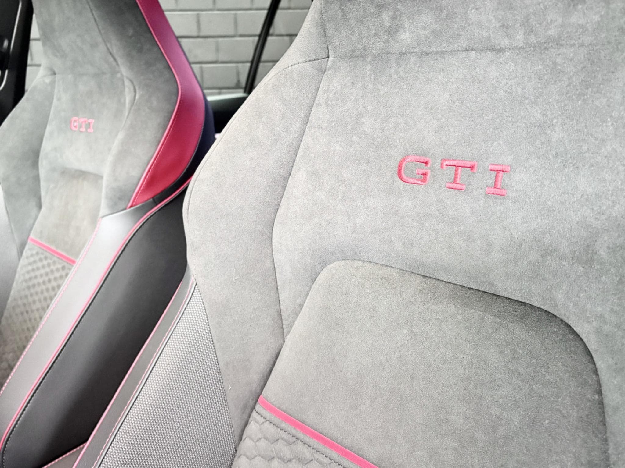 VW Golf GTI PHASE 2 Clubsport 2.0 TSI 300 CV DSG7 * DCC * MATRIX * P (2025) - Photo 7