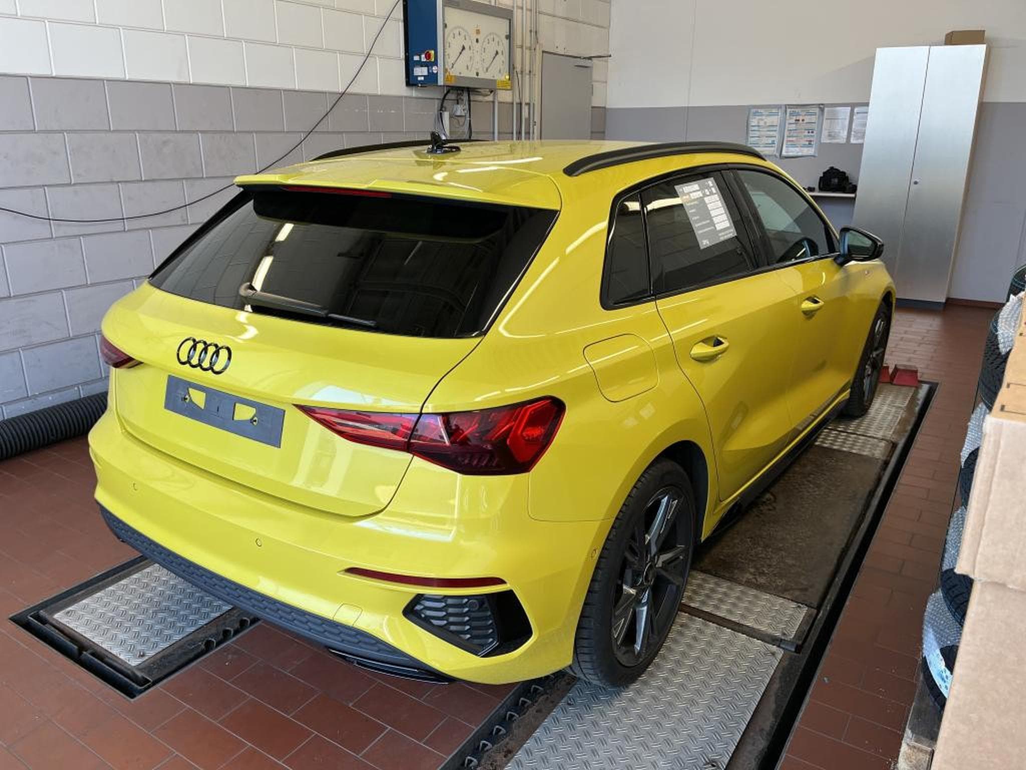 Audi A3 Sportback S-Line 2.0 30 TDI 115 CV S-tronic *BLACK STYLE* *M (2022) - Photo 4