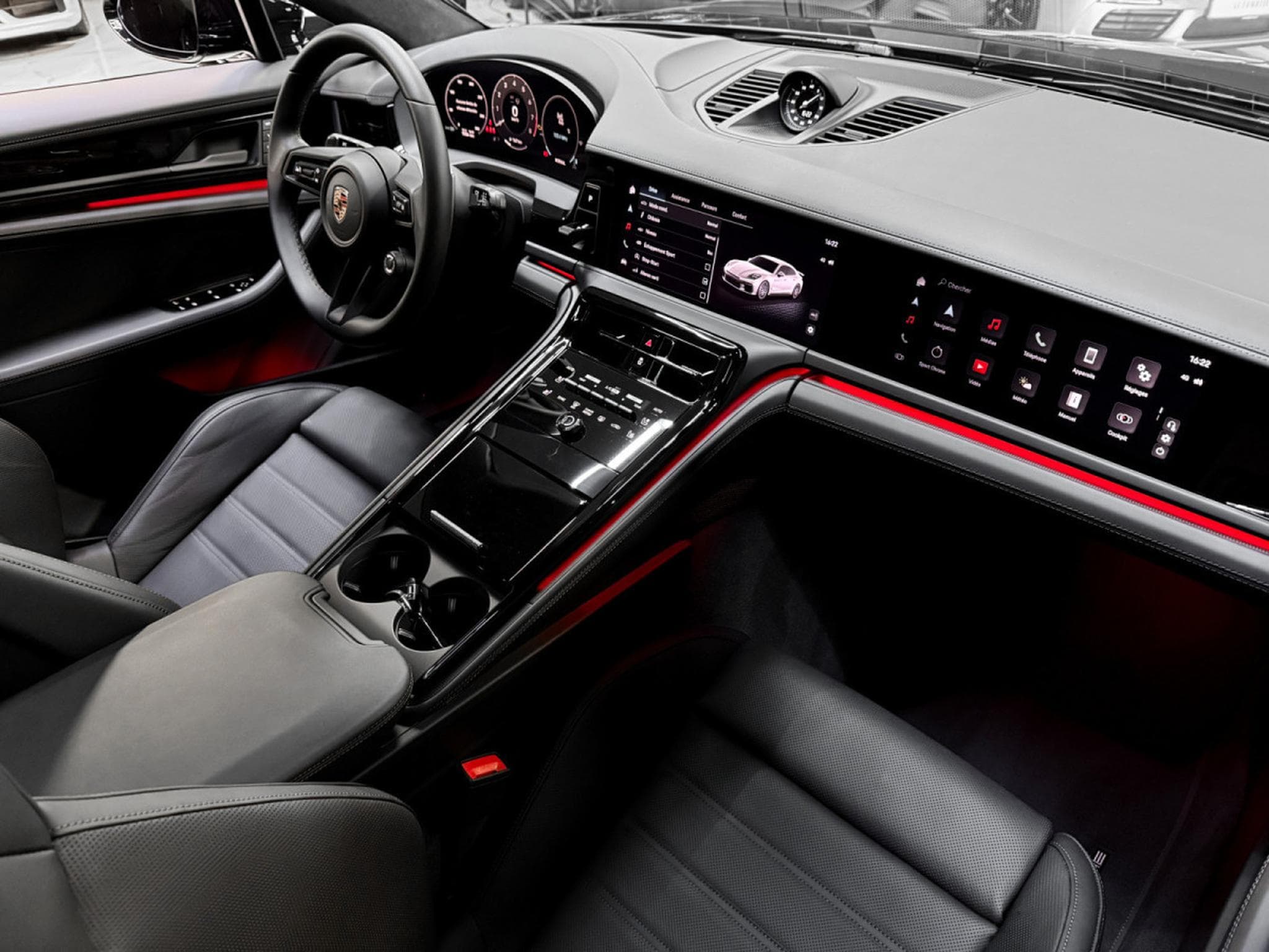 Porsche Panamera 4.0 V8 GTS / 5 SEATS / FULL (2025) - Photo 14