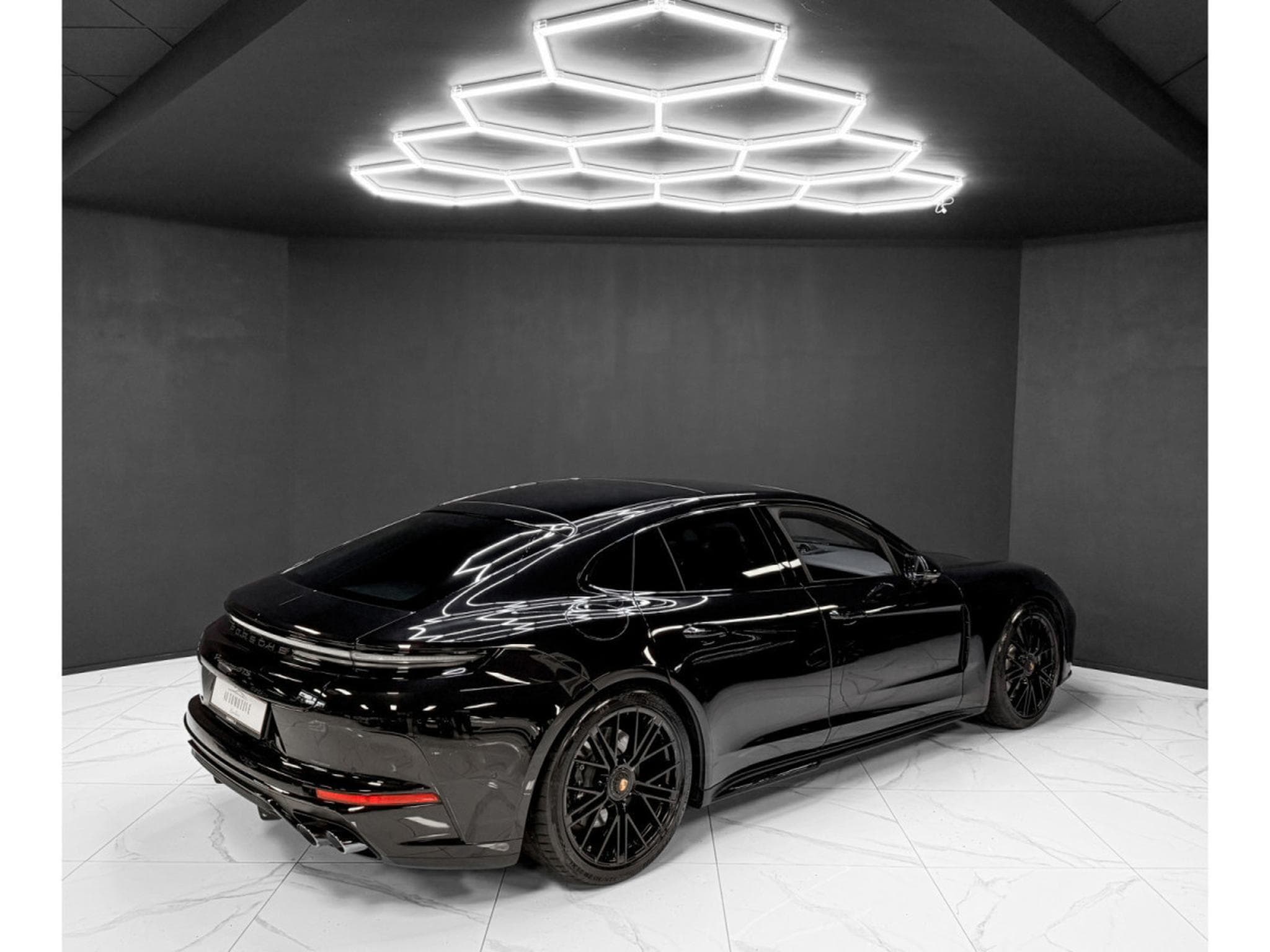 Porsche Panamera 4.0 V8 GTS / 5 SEATS / FULL (2025) - Photo 5