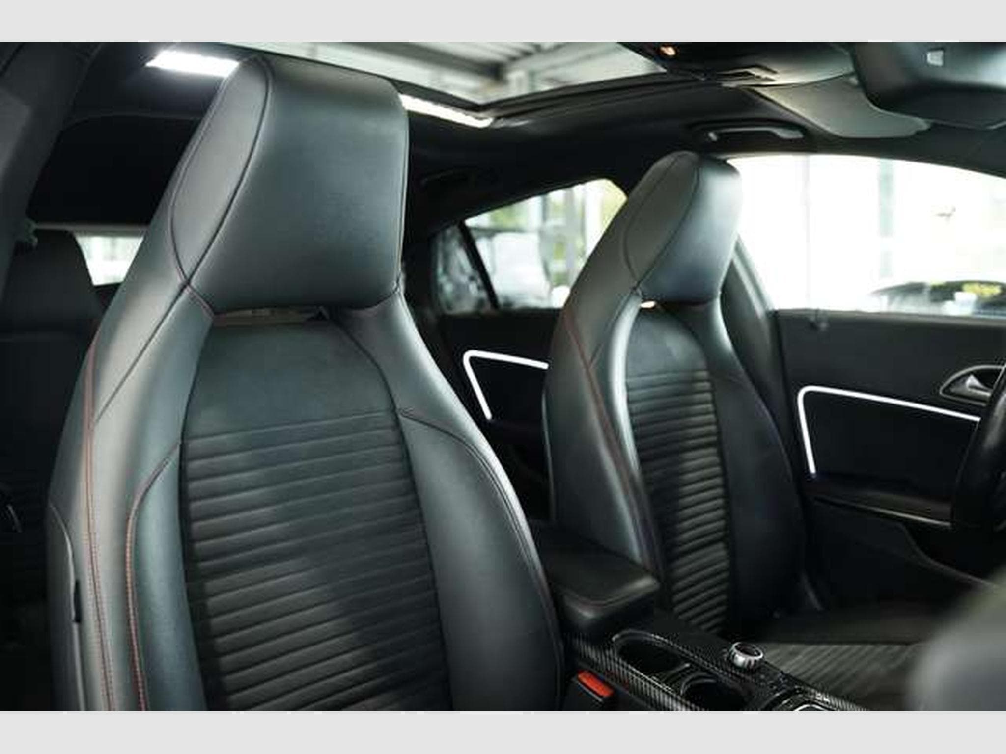 Mercedes CLA 45 AMG 4M *S-Abgas *H&K *Pano (2015) - Foto 20
