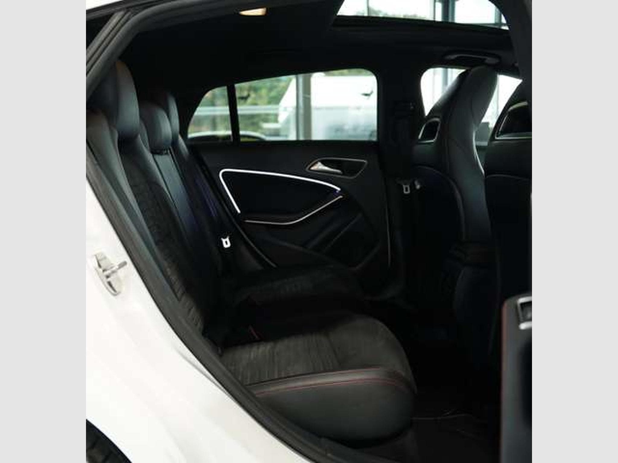 Mercedes CLA 45 AMG 4M *S-Abgas *H&K *Pano (2015) - Foto 22