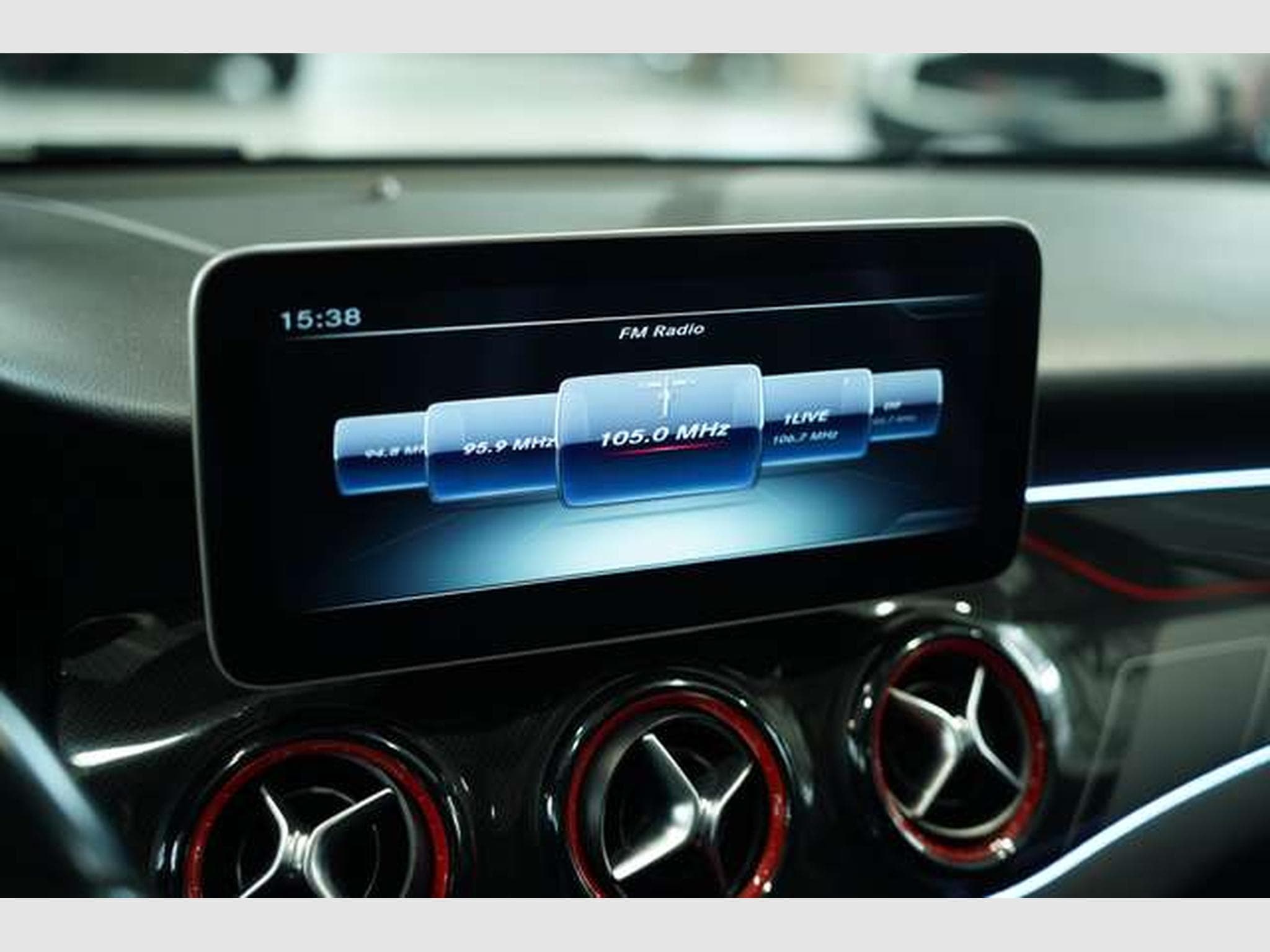 Mercedes CLA 45 AMG 4M *S-Abgas *H&K *Pano (2015) - Foto 36