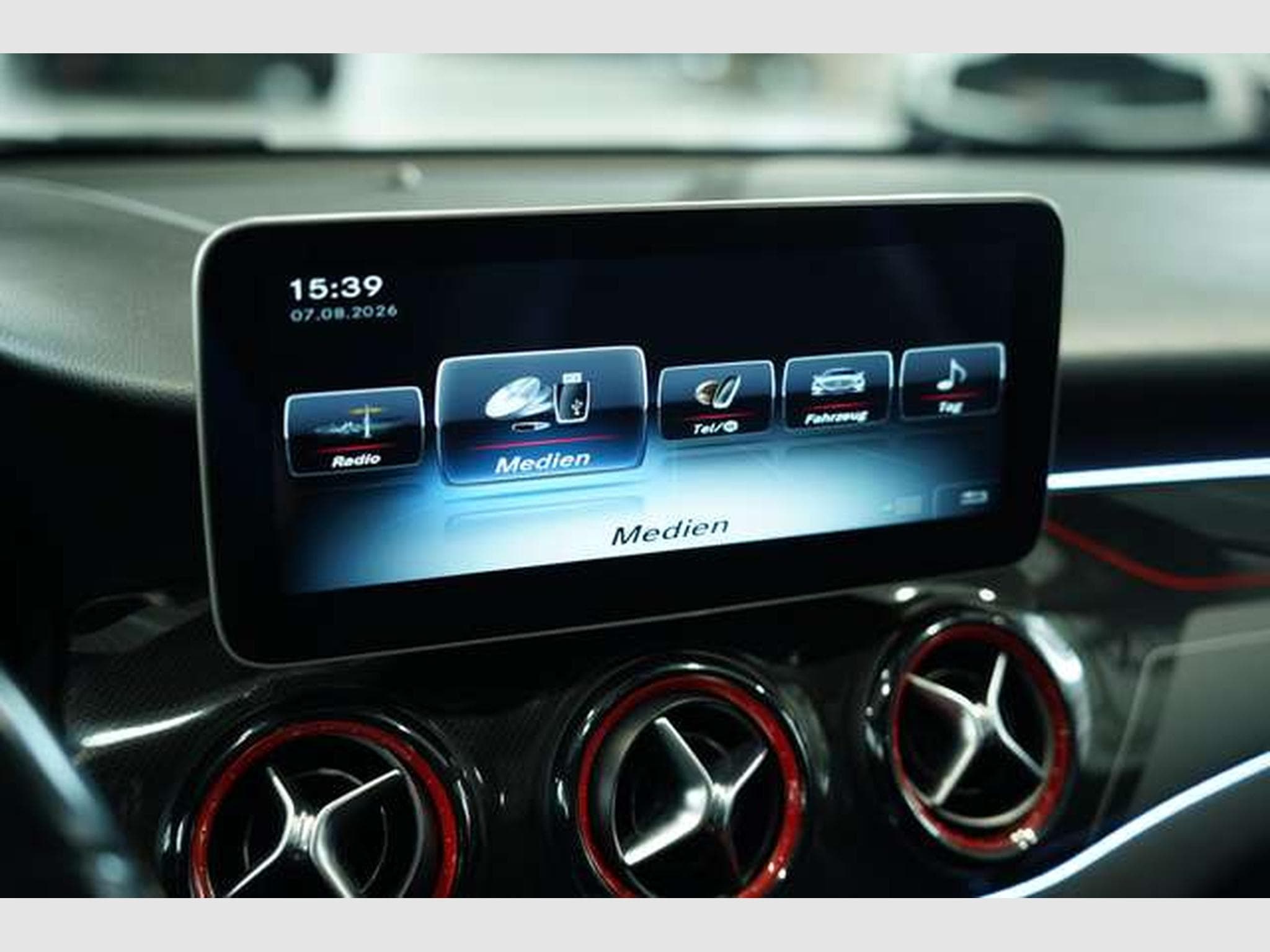 Mercedes CLA 45 AMG 4M *S-Abgas *H&K *Pano (2015) - Foto 37