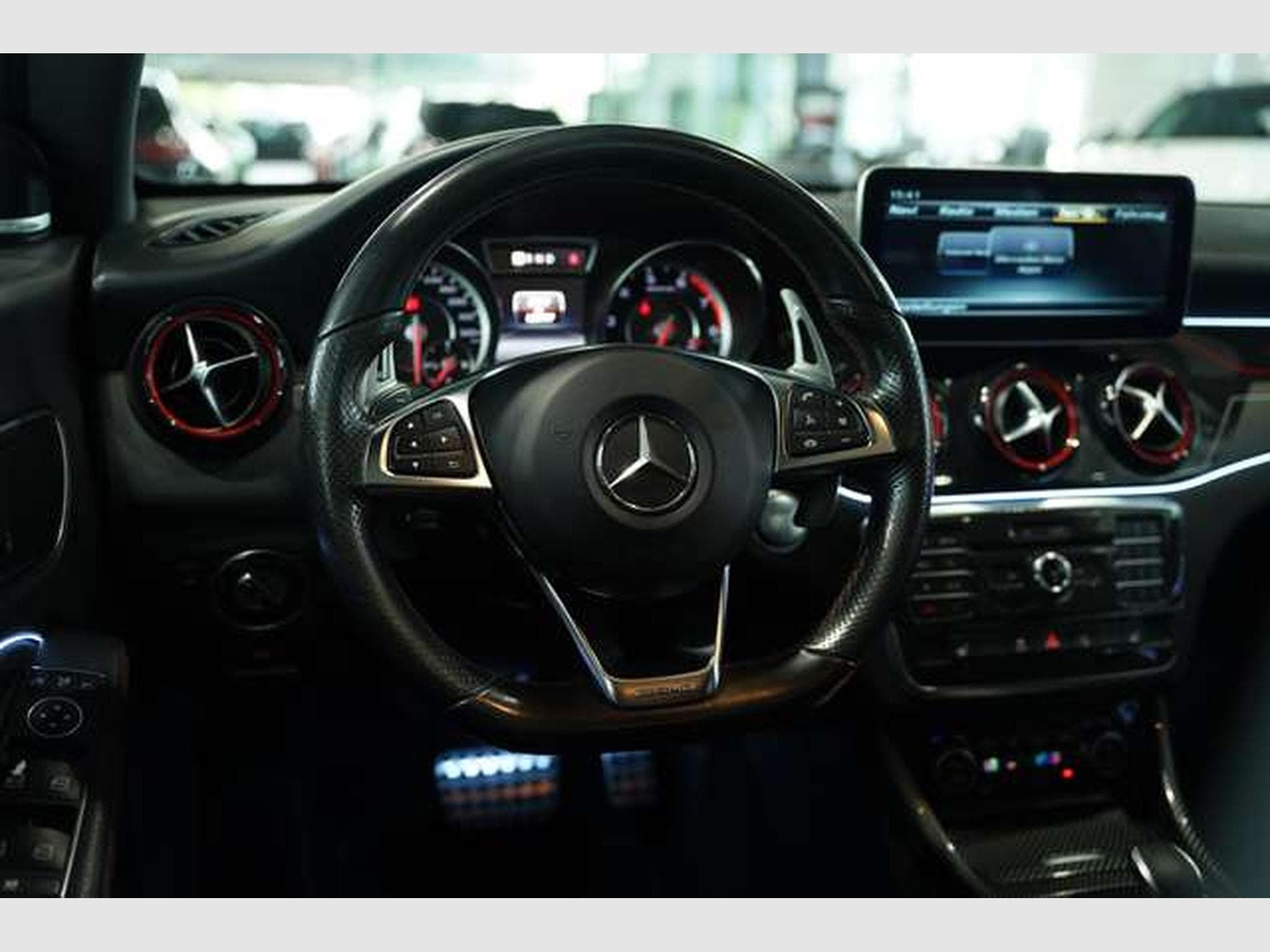 Mercedes CLA 45 AMG 4M *S-Abgas *H&K *Pano (2015) - Foto 39