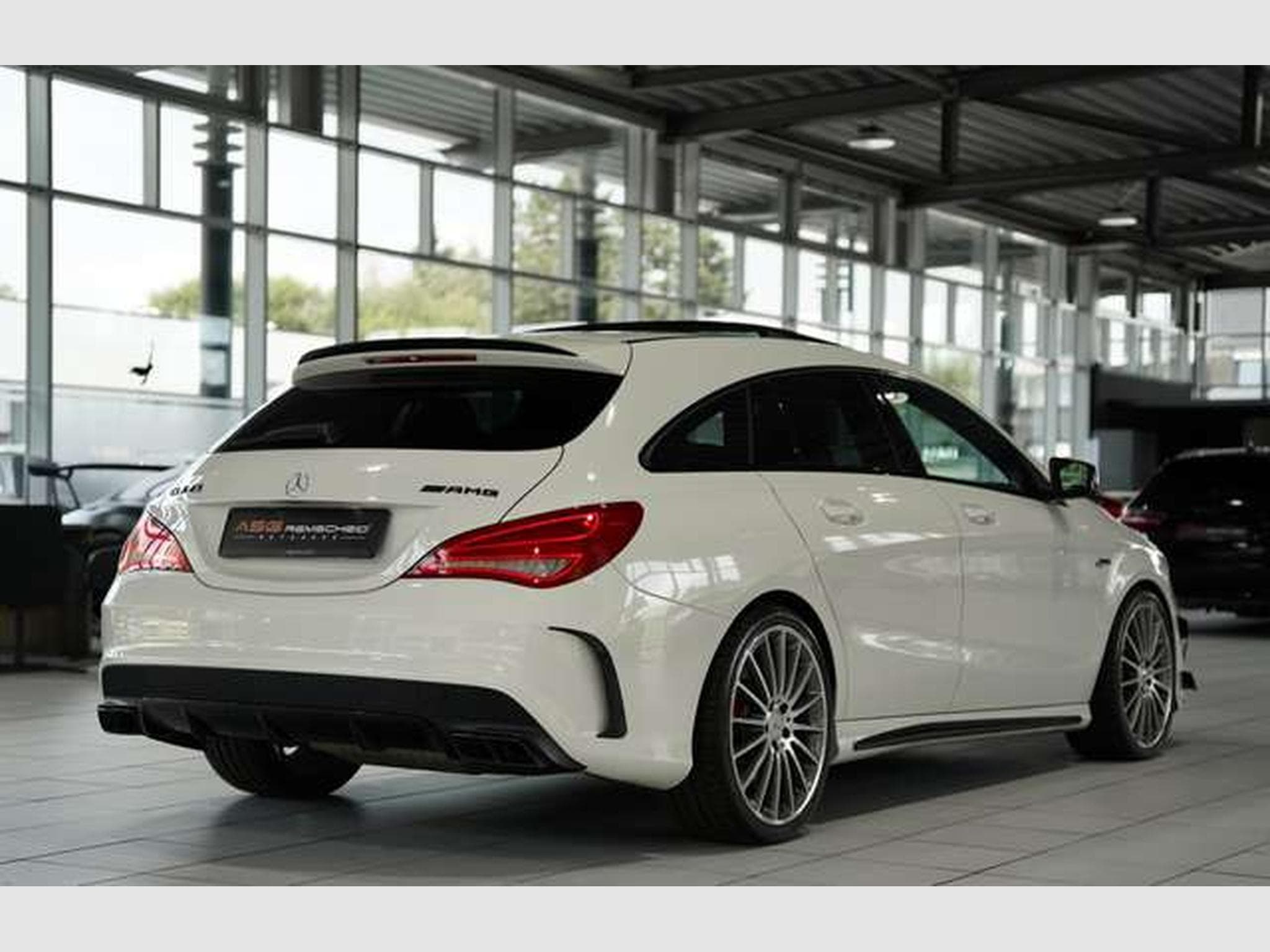Mercedes CLA 45 AMG 4M *S-Abgas *H&K *Pano (2015) - Foto 8