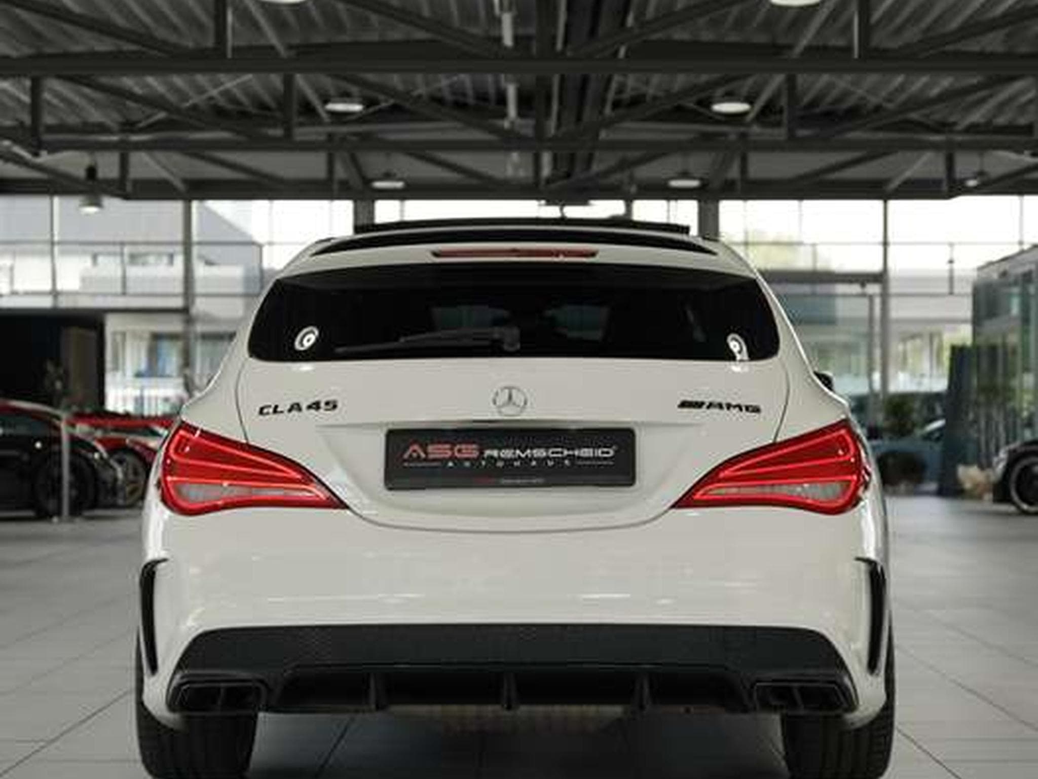 Mercedes CLA 45 AMG 4M *S-Abgas *H&K *Pano (2015) - Foto 9