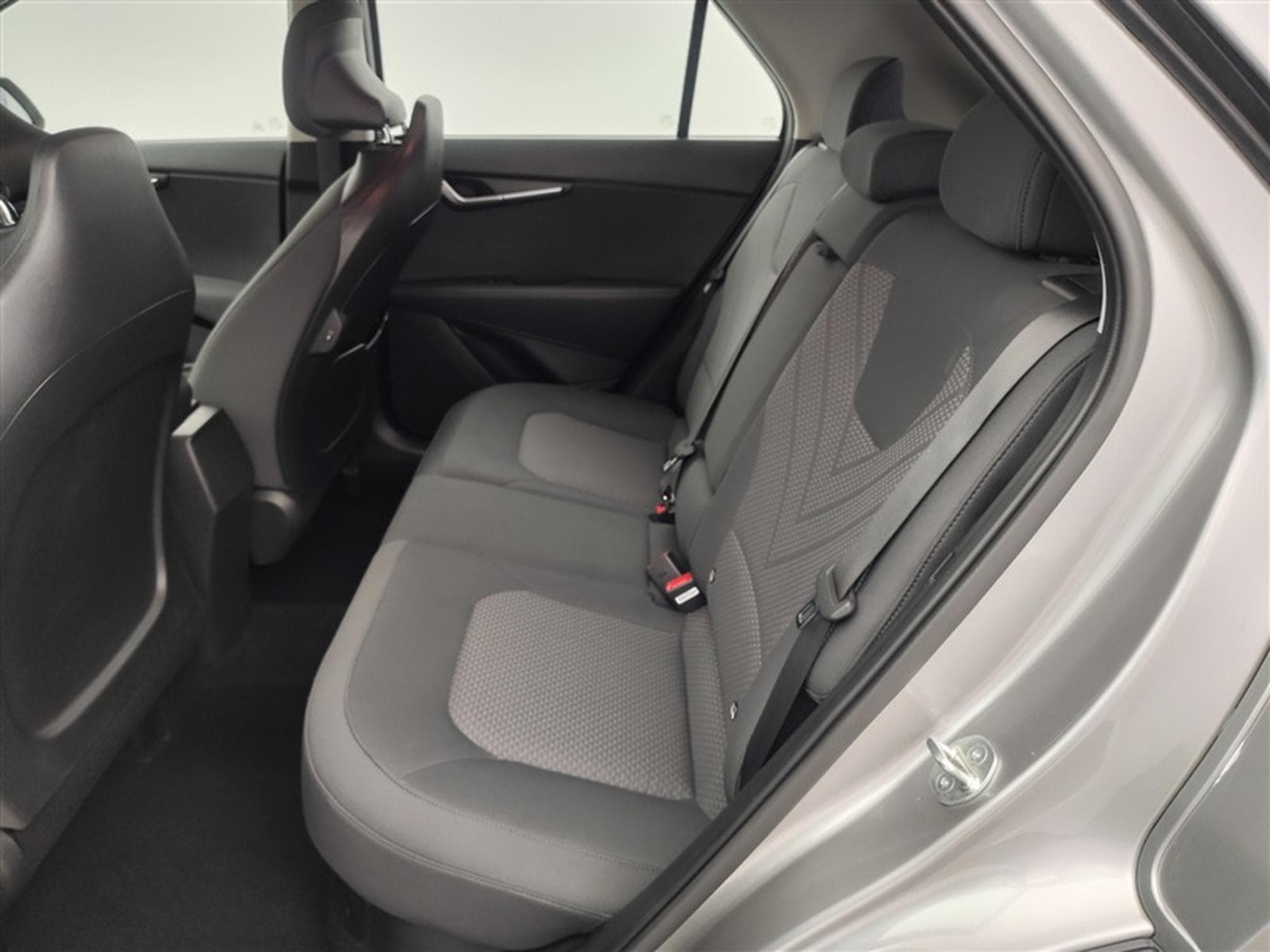 Kia Niro HEV 1.6 GDi Pure DCT (2023) - Photo 14
