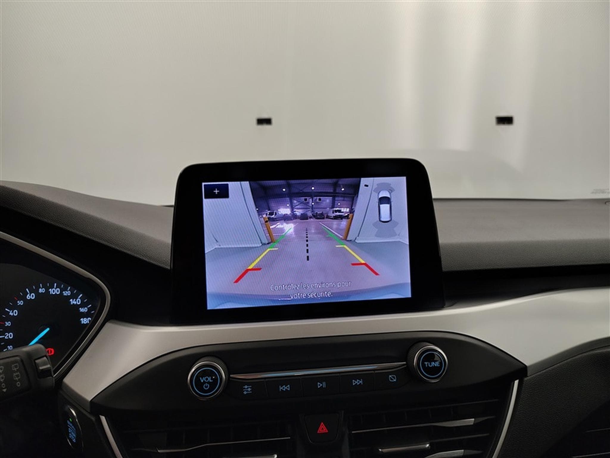 Ford Focus 1.0 EcoBoost Connected (EU6d) (2021) - Photo 17
