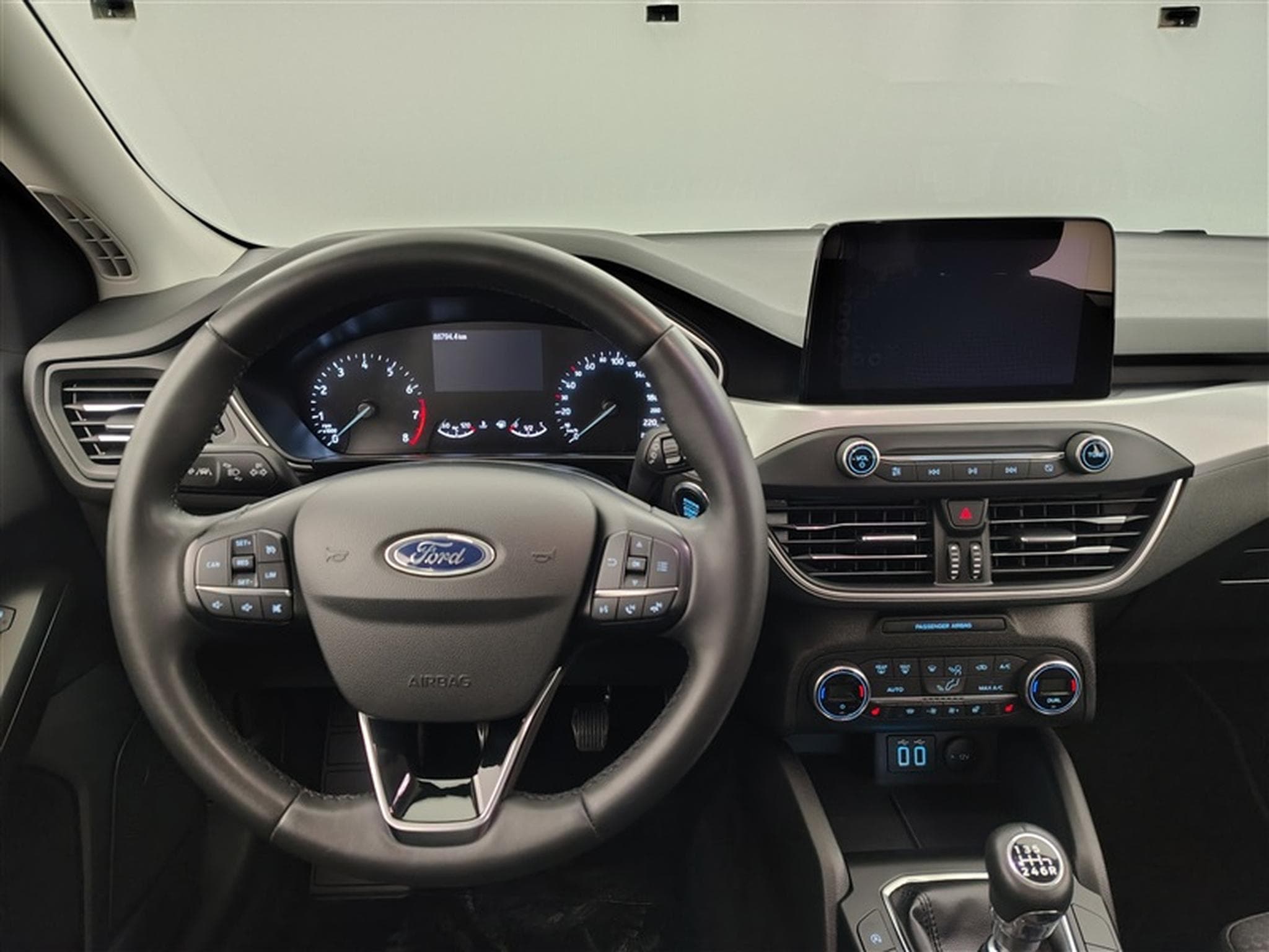 Ford Focus 1.0 EcoBoost Connected (EU6d) (2021) - Photo 9