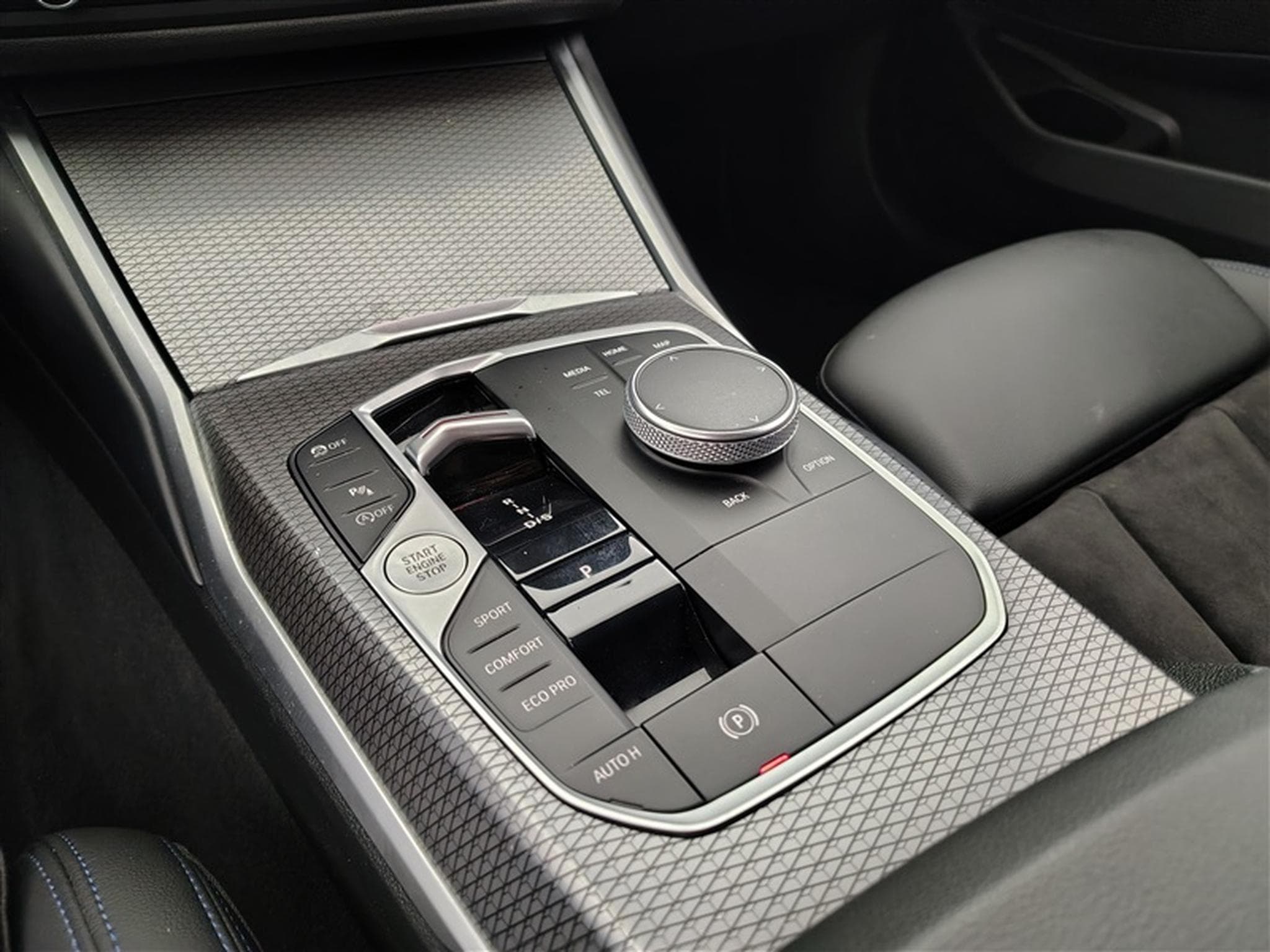 BMW 318 318 i Pack M (2023) - Photo 12