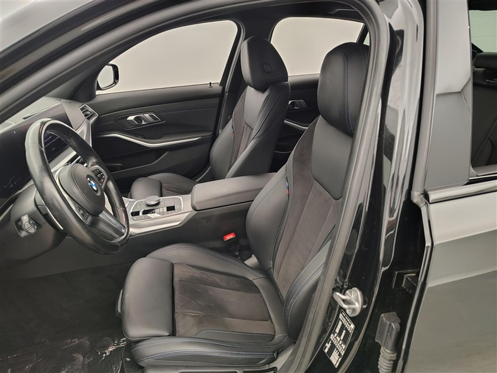 BMW 318 318 i Pack M (2023) - Photo 7