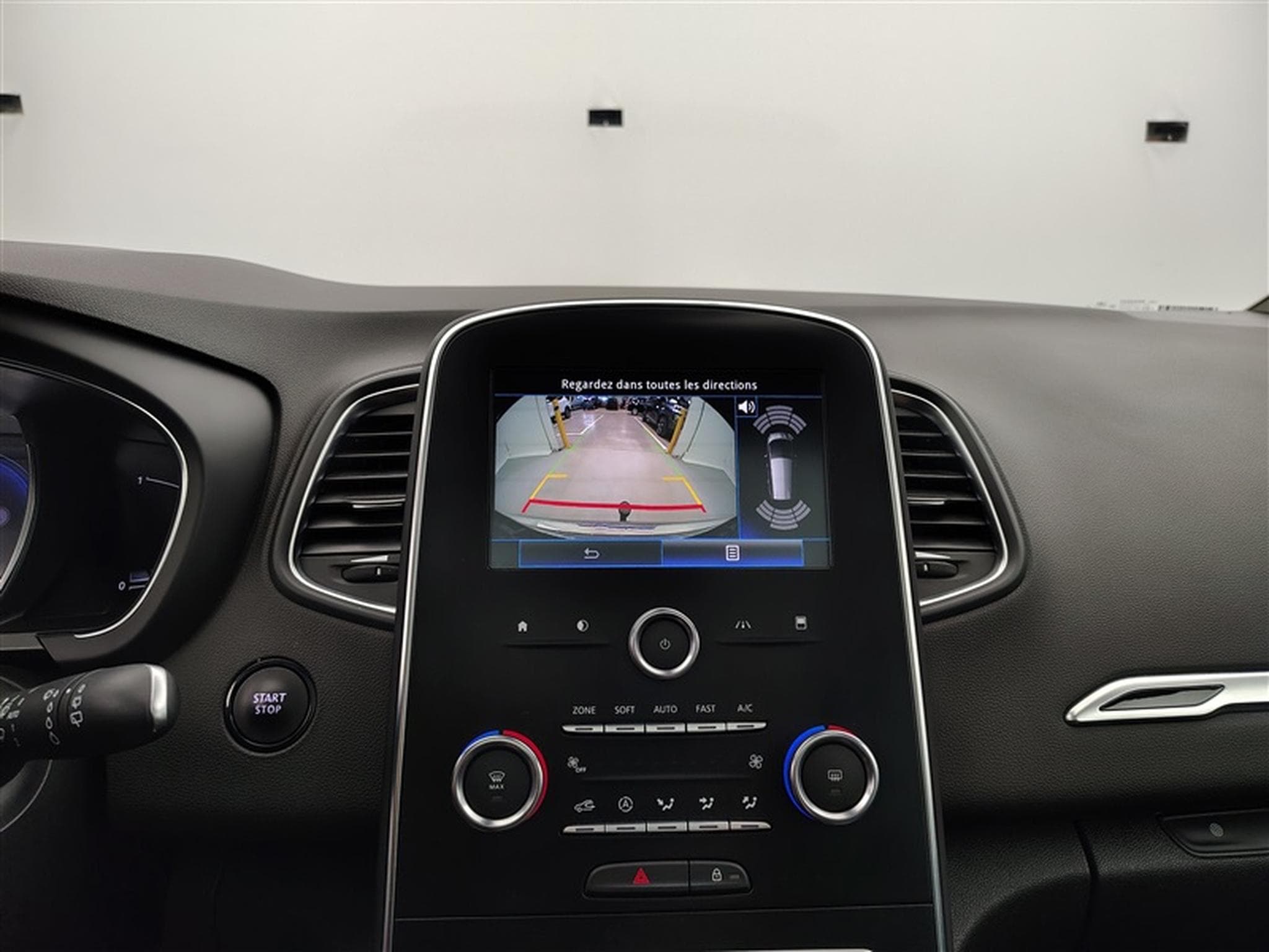 Renault Scenic 1.33 TCe Buisness GPF (EU6.2) (2019) - Photo 18