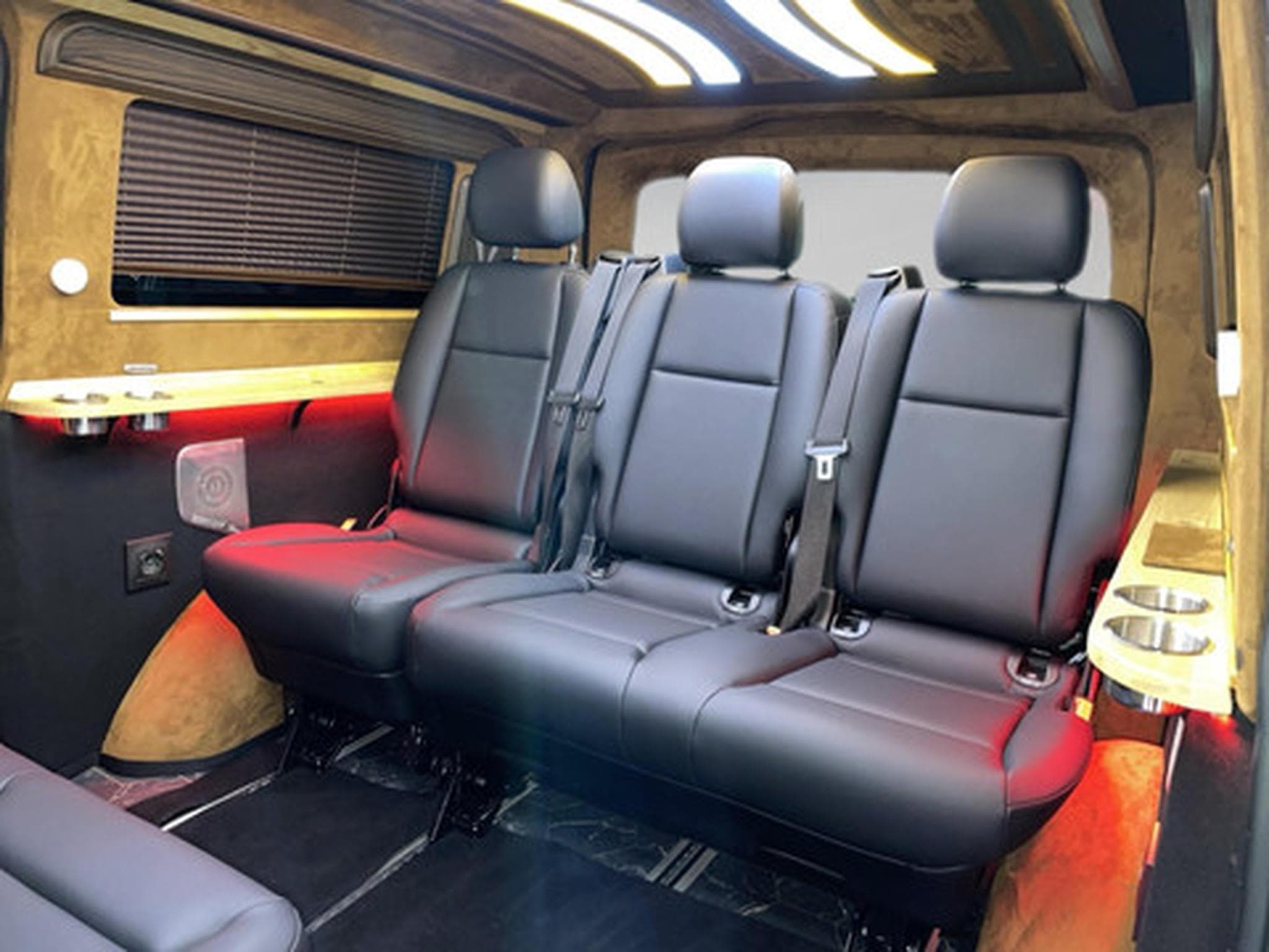 Mercedes Vito 2.0 Vito TOURER EDITION VIP 8 PLACES (2023) - Photo 11