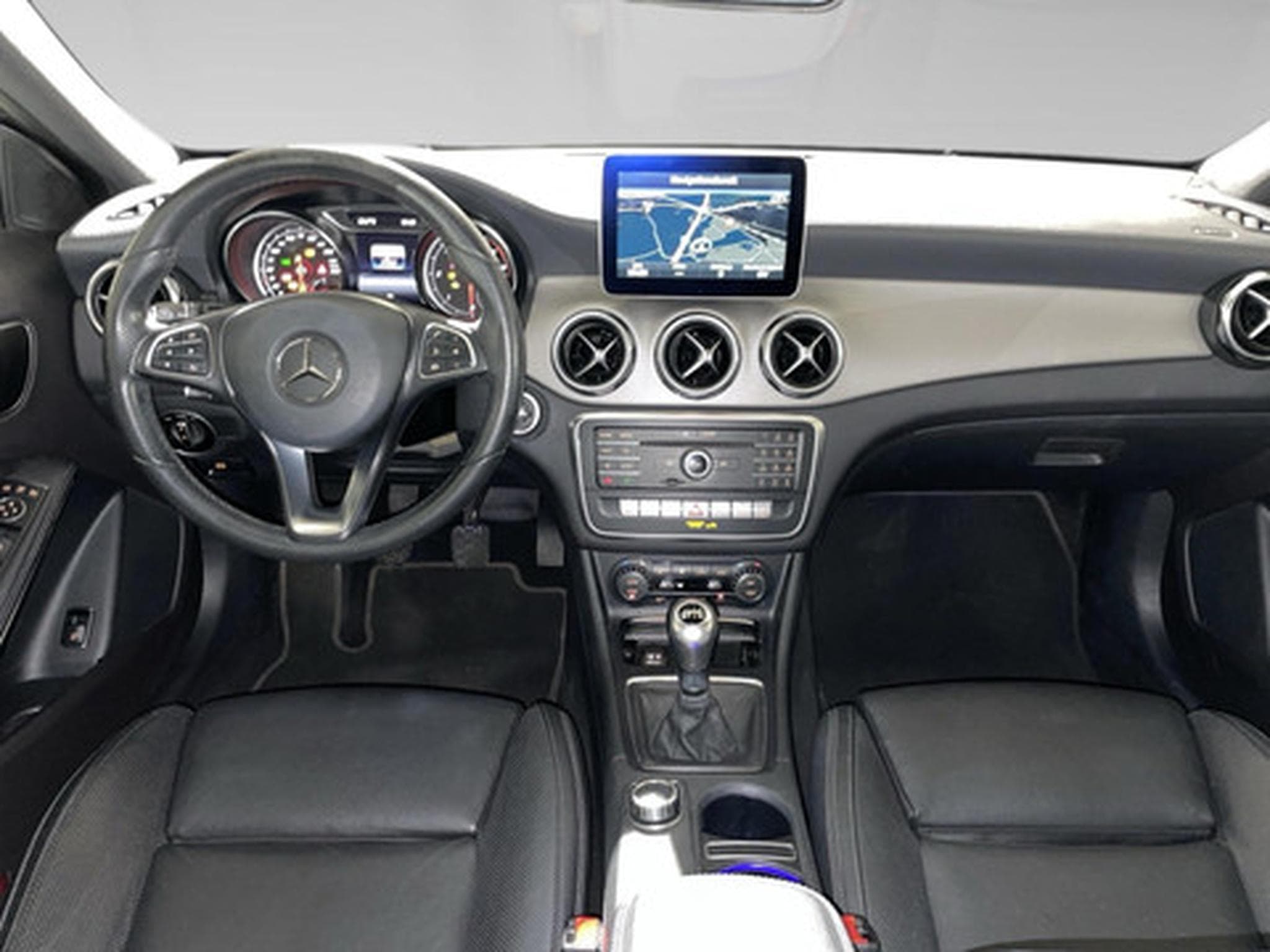 Mercedes GLA 200 GLA d DCT PACK URBAN (2017) - Foto 5