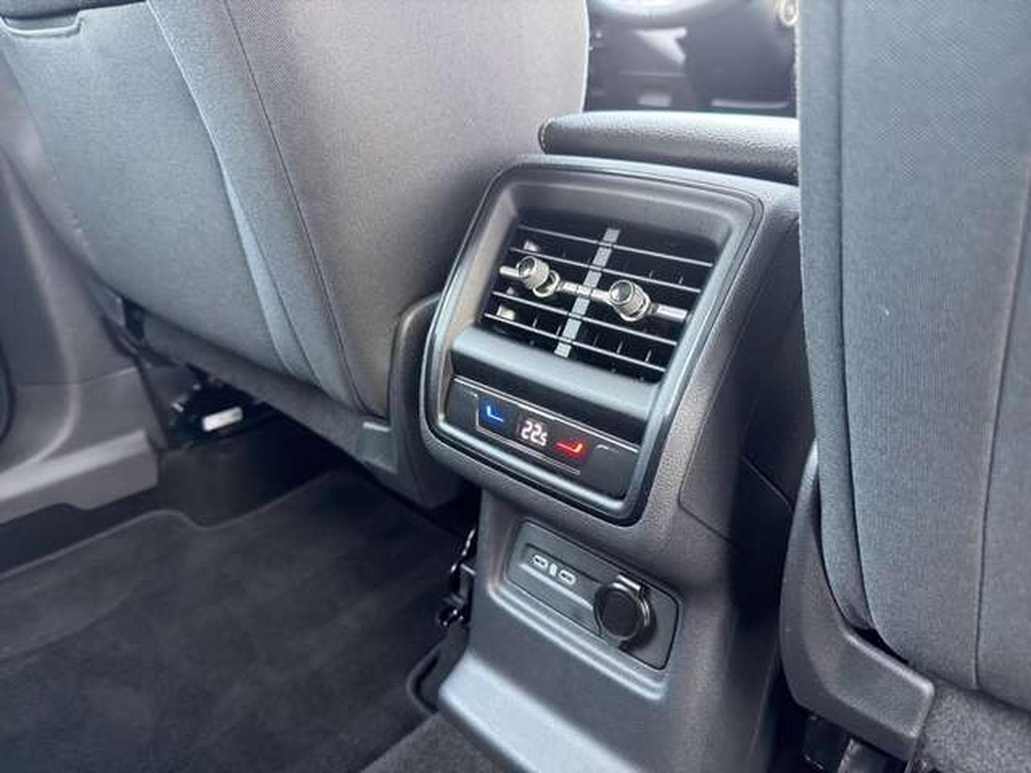 Skoda Kodiaq 2.0 TDI DSG Selection/Nav/ACC/Pano/Side-A (2025) - Photo 27